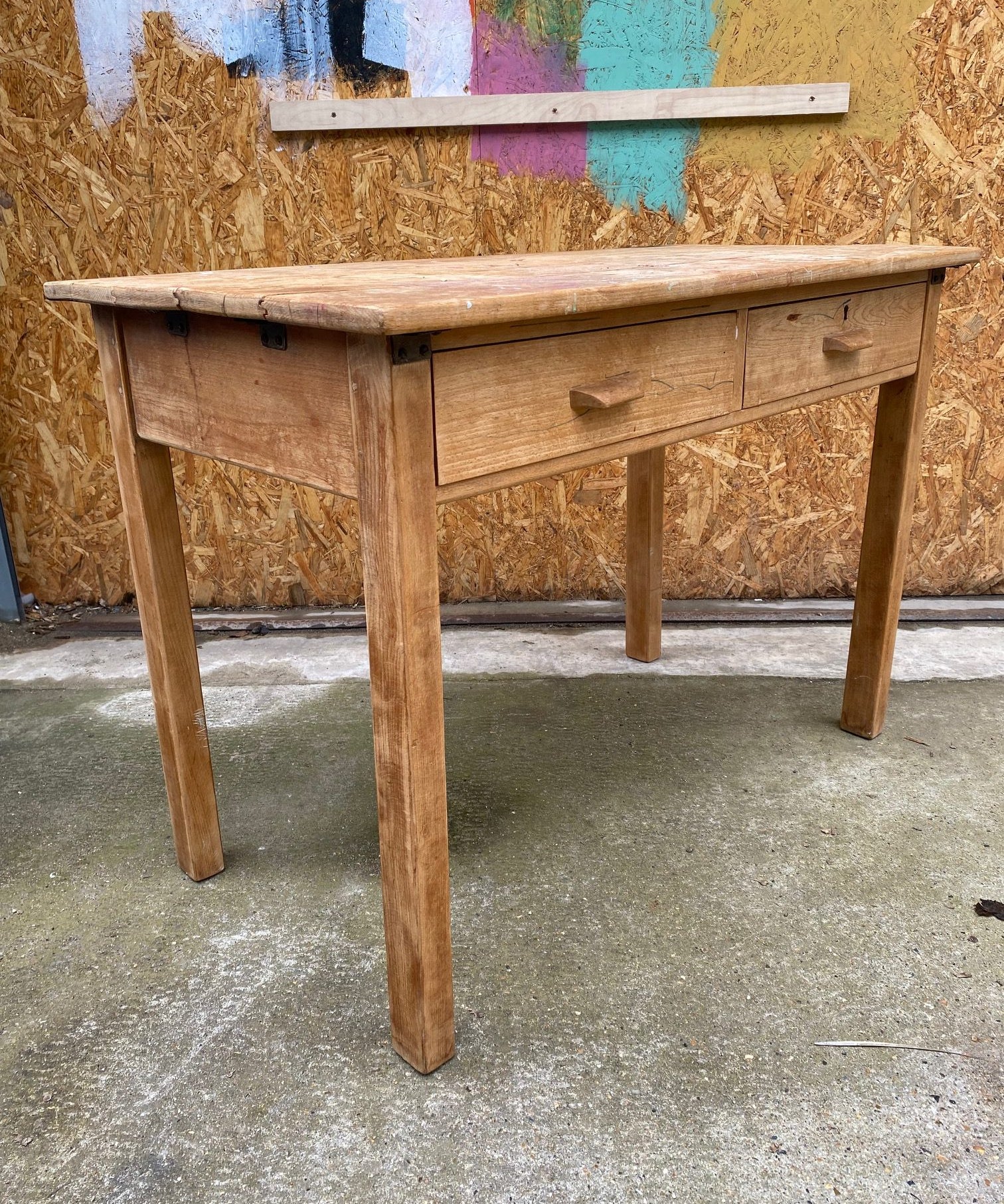 desk-drawers-16