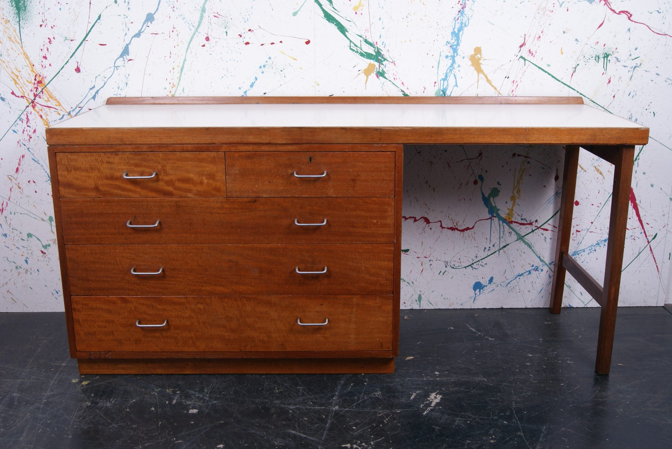 desk-with-drawers-1
