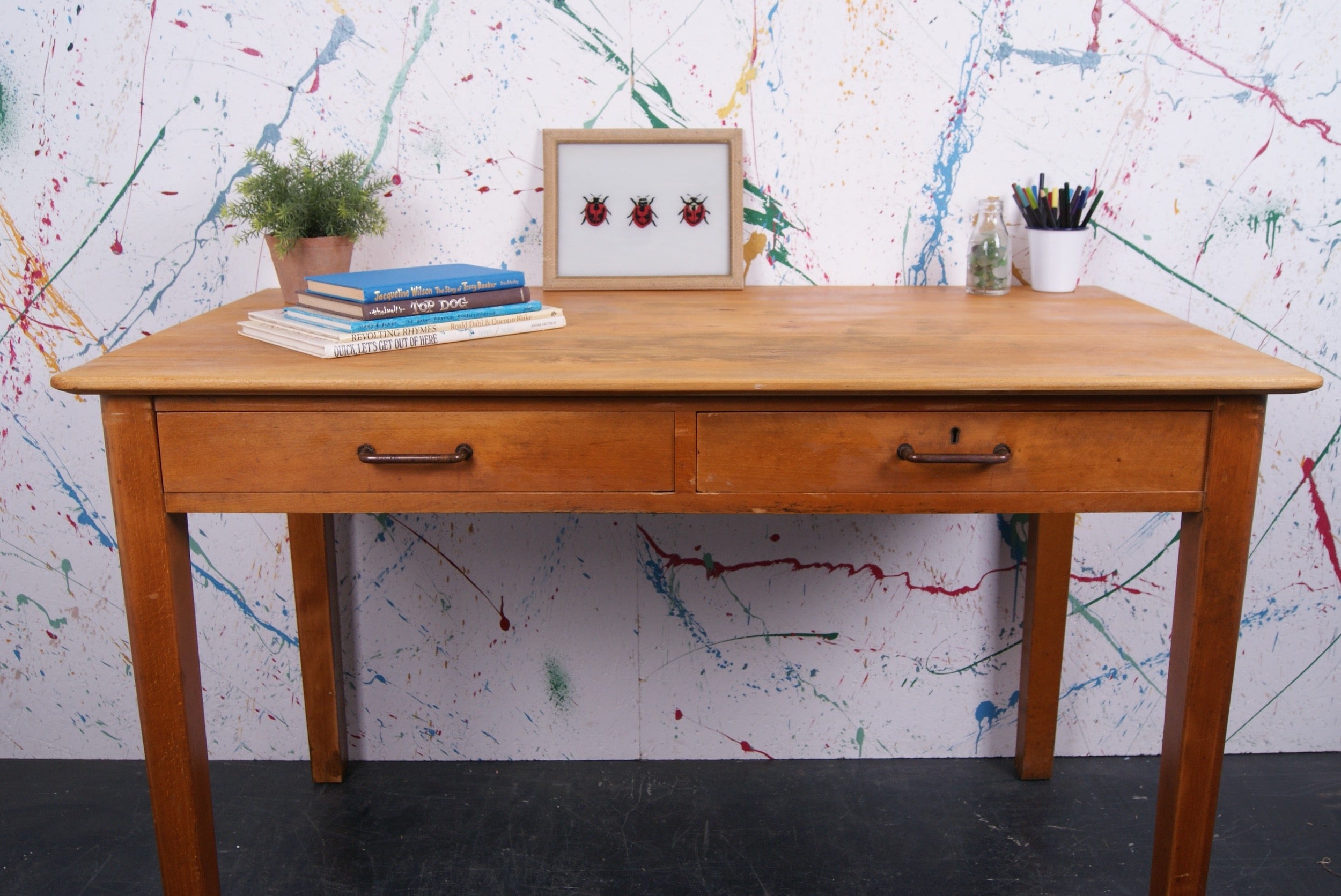 desk-with-drawers-3