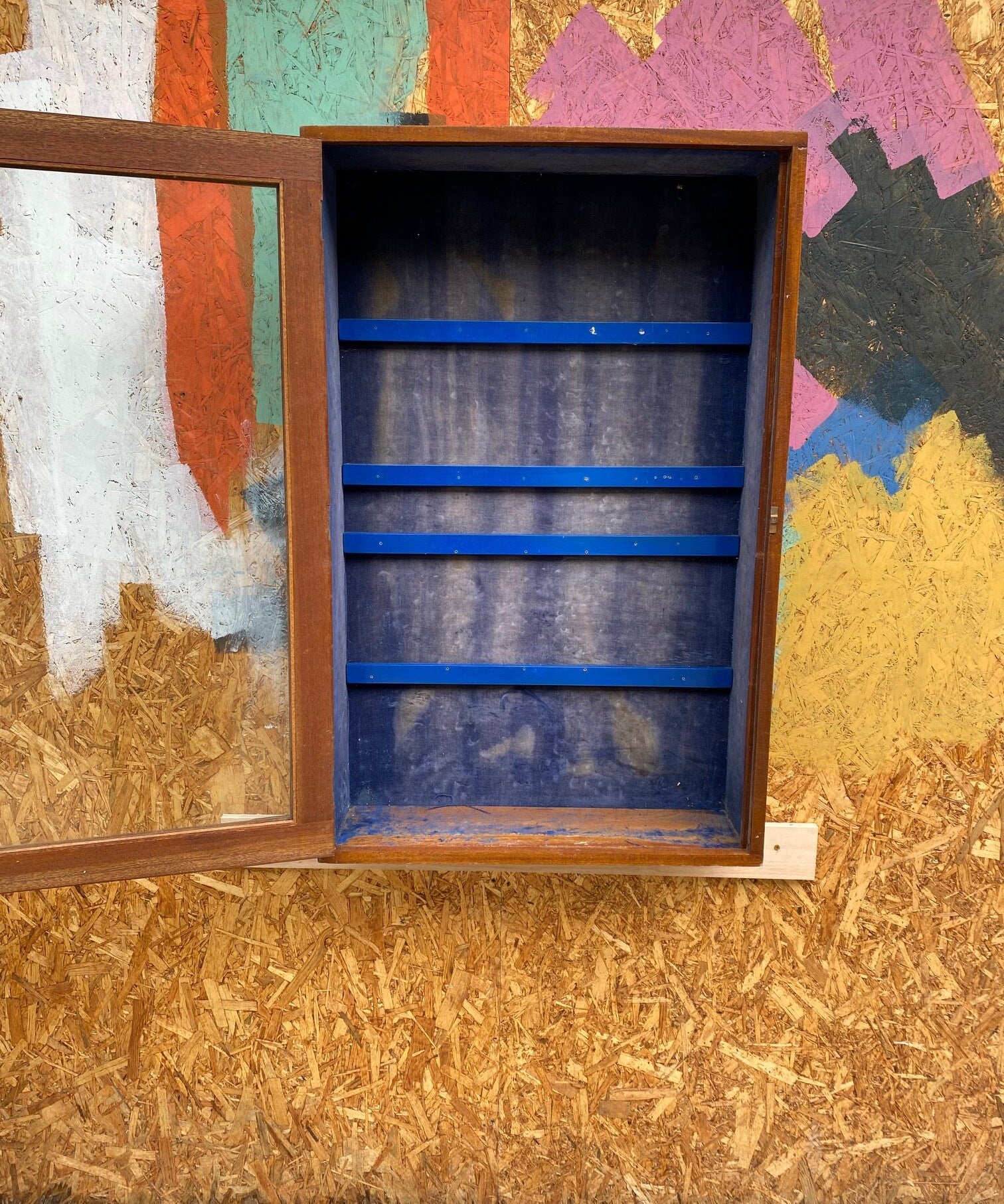 display-glass-cabinet-1