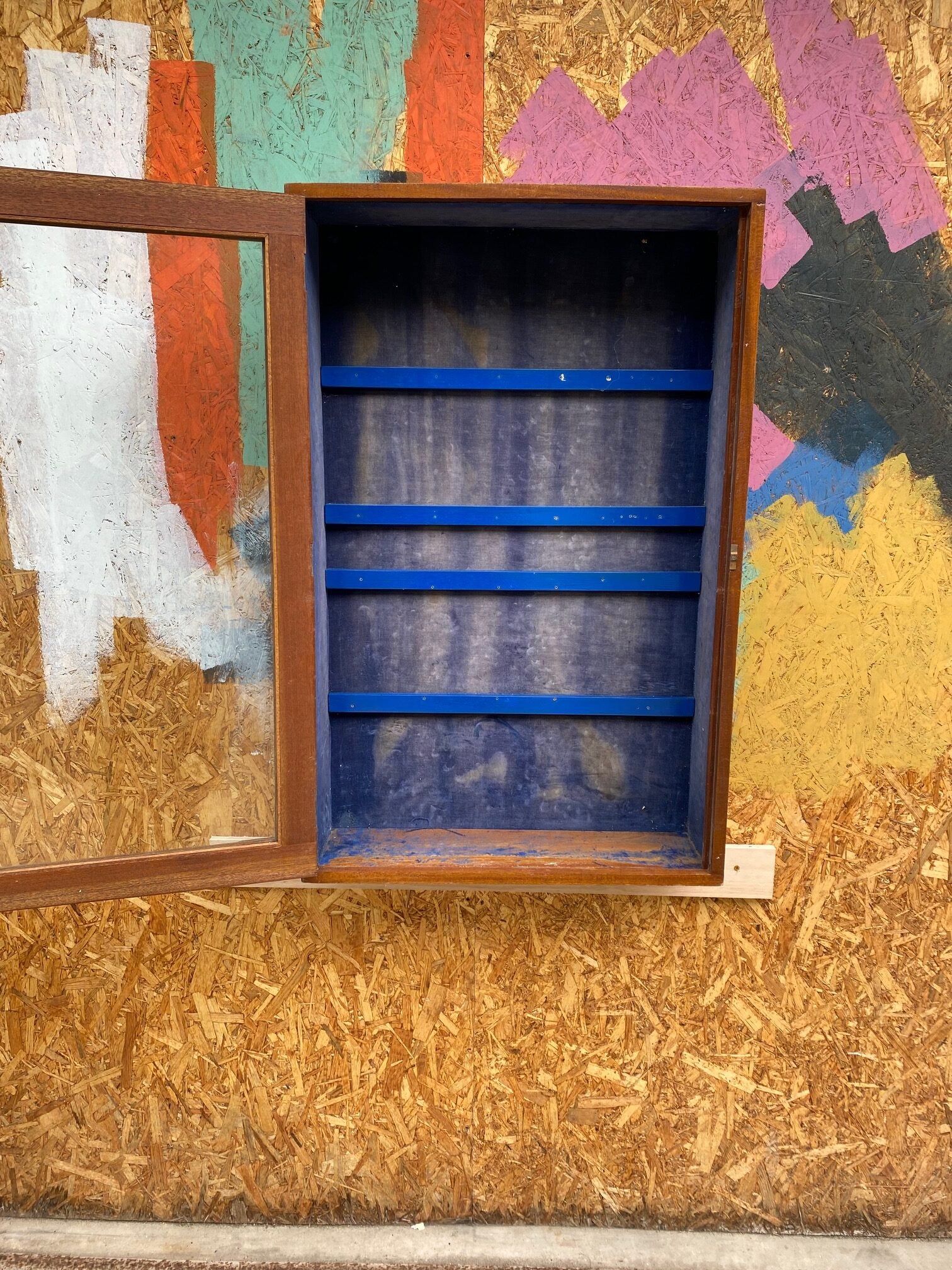 display-glass-cabinet-1