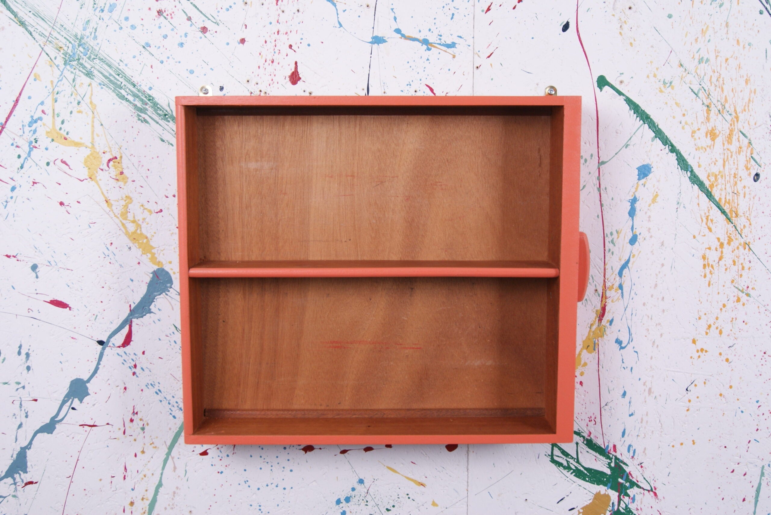 display-shelf-bisque-1