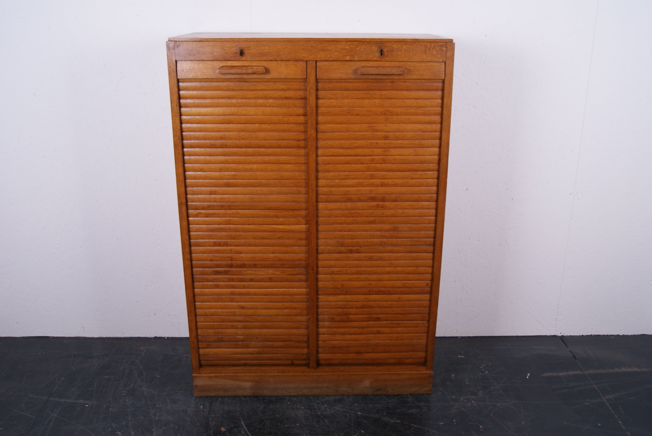 double-french-tambour-cabinet-1