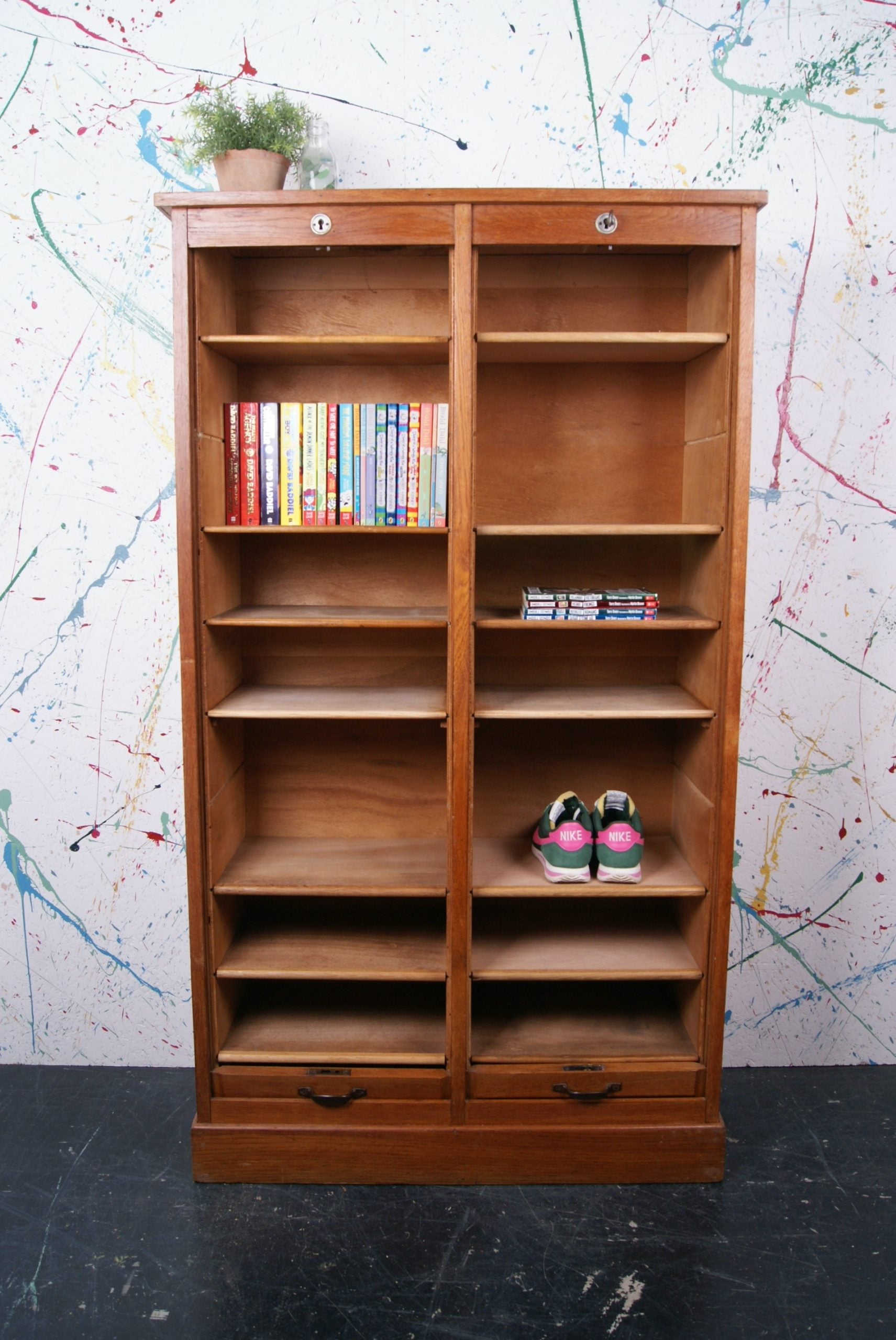 double-french-tambour-cabinet-41