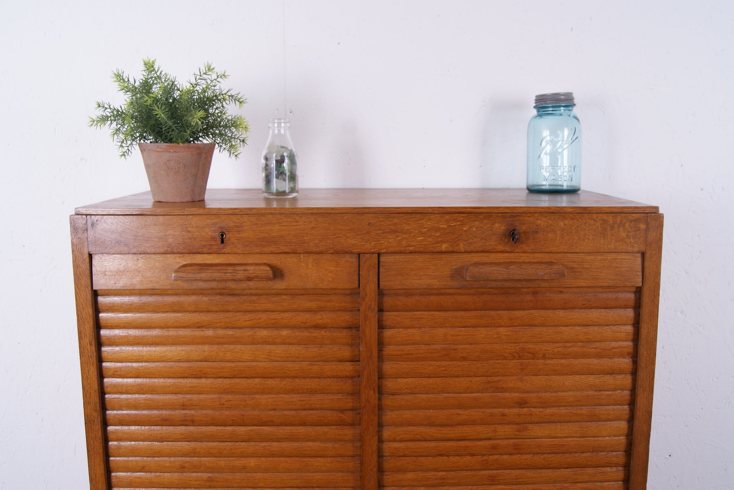 double-french-tambour-cabinet-9