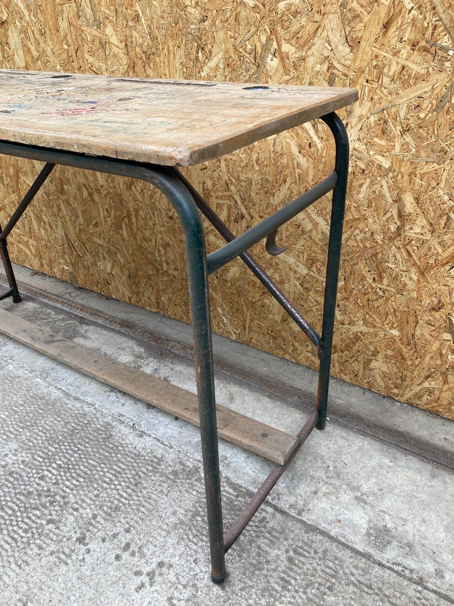 double-french-tubular-desk-2