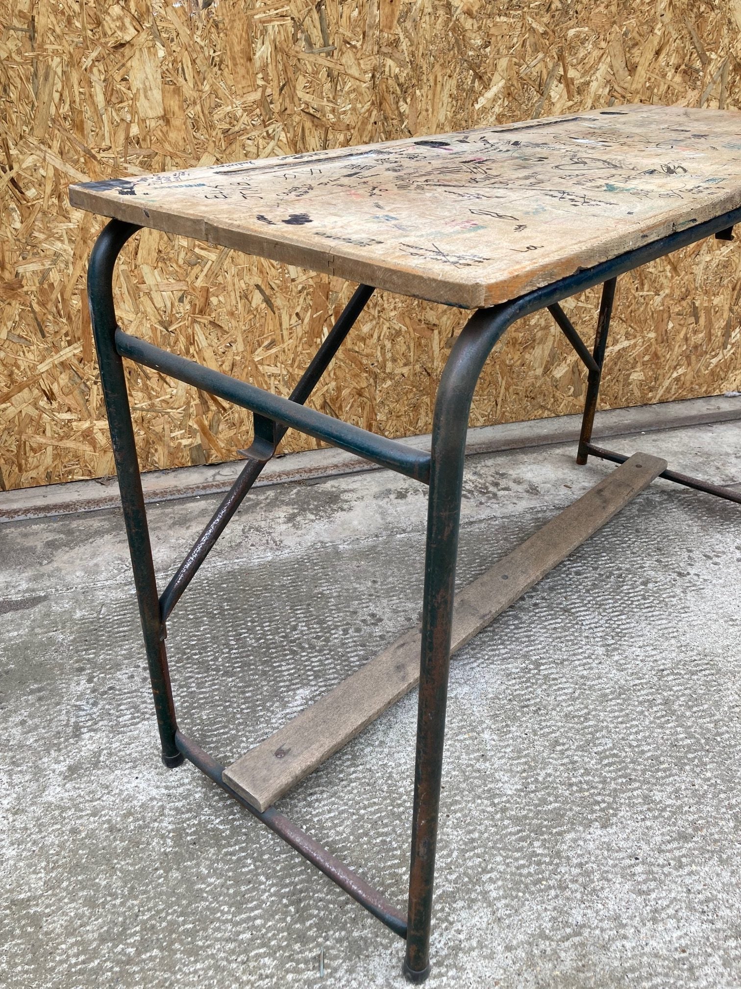 double-french-tubular-desk-5