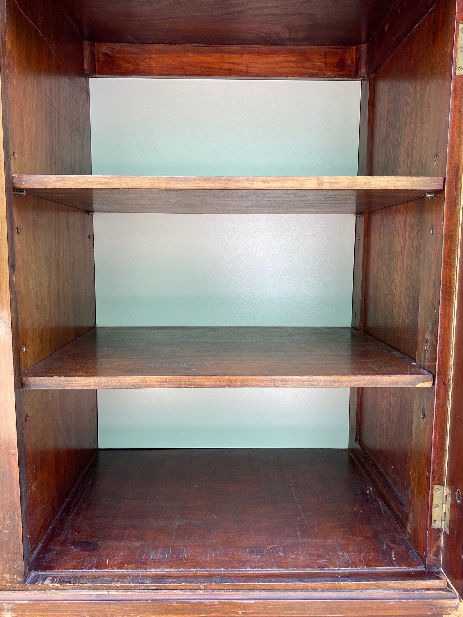 double-glass-cabinet-4