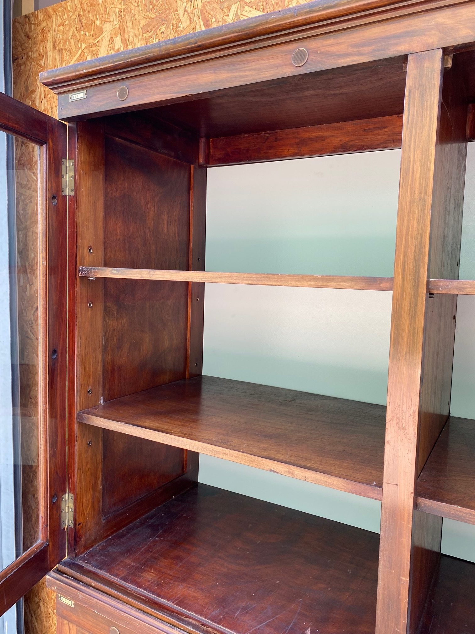 double-glass-cabinet-5