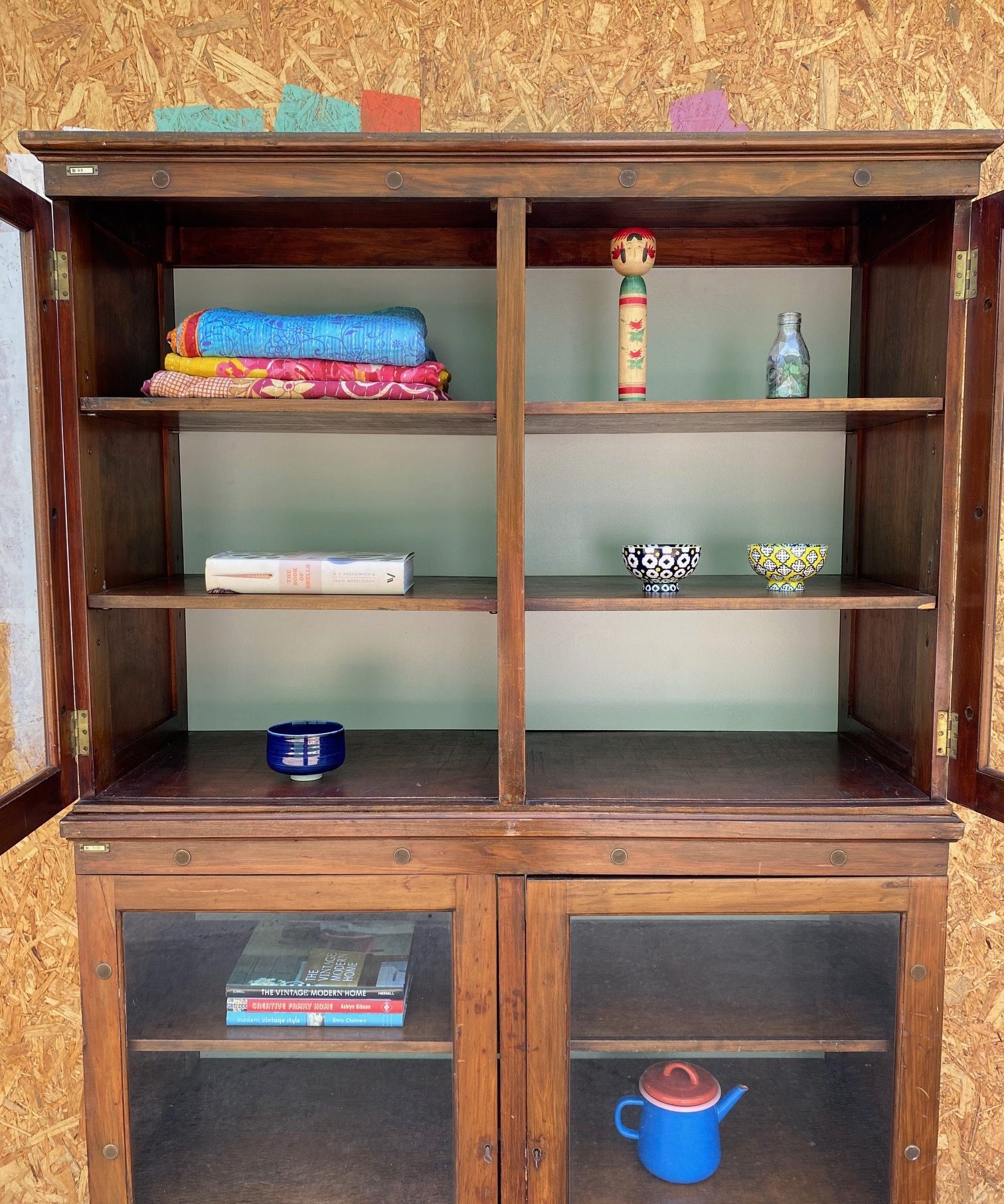 double-glass-cabinet-8