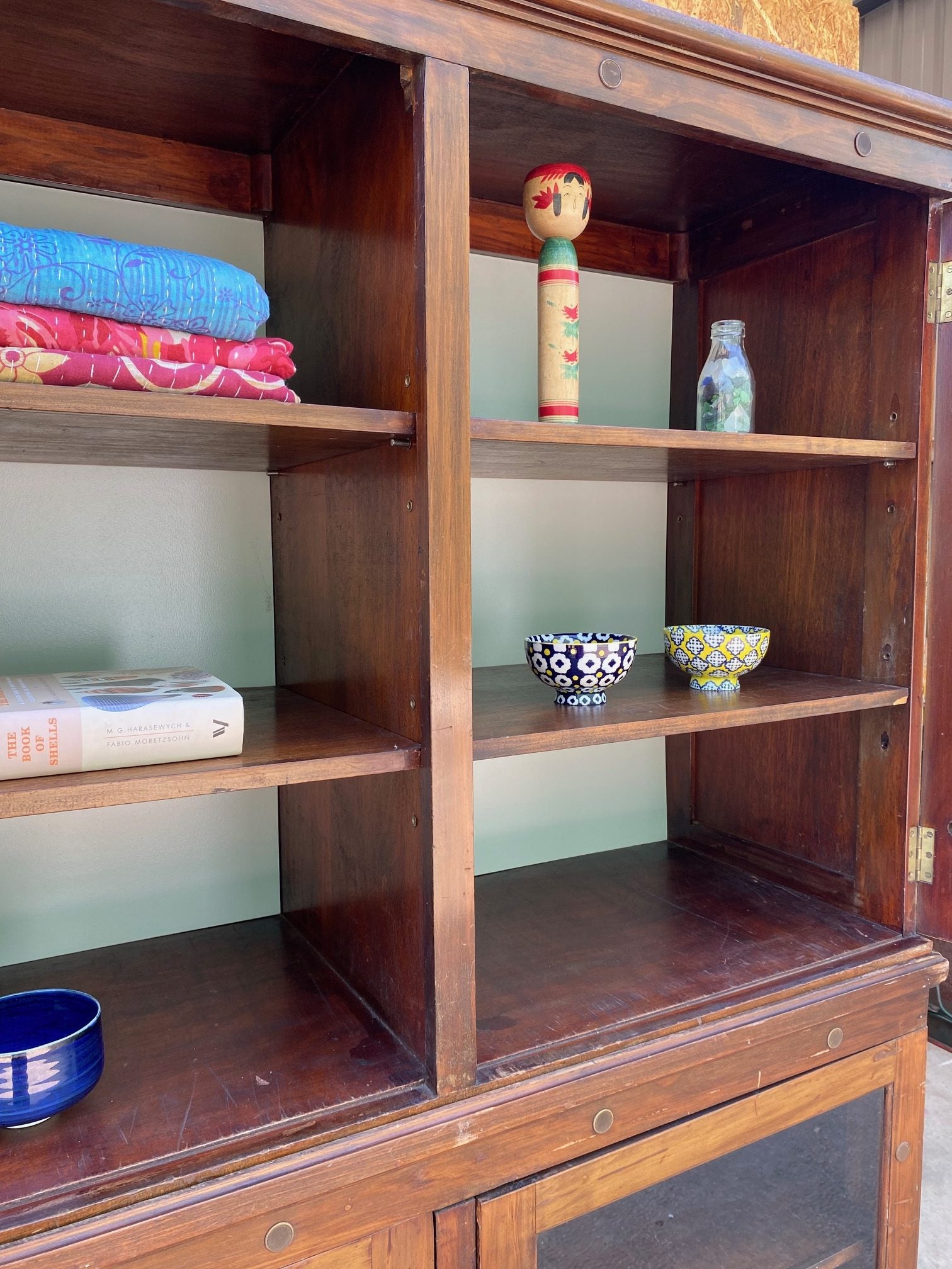 double-glass-cabinet-9