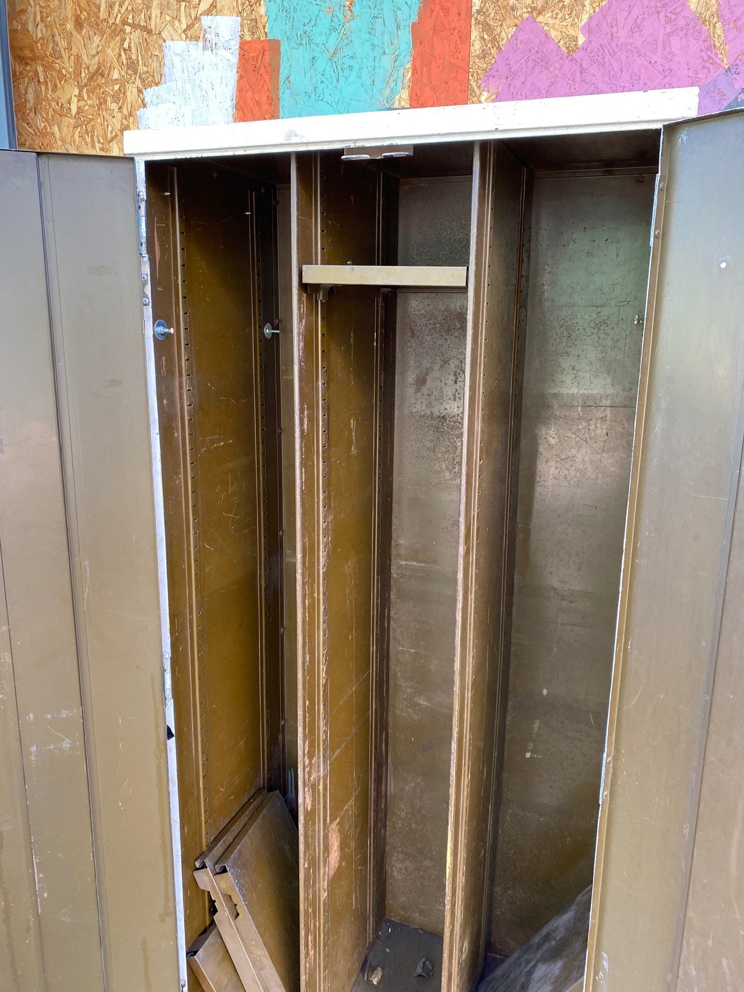 double-metal-locker-2