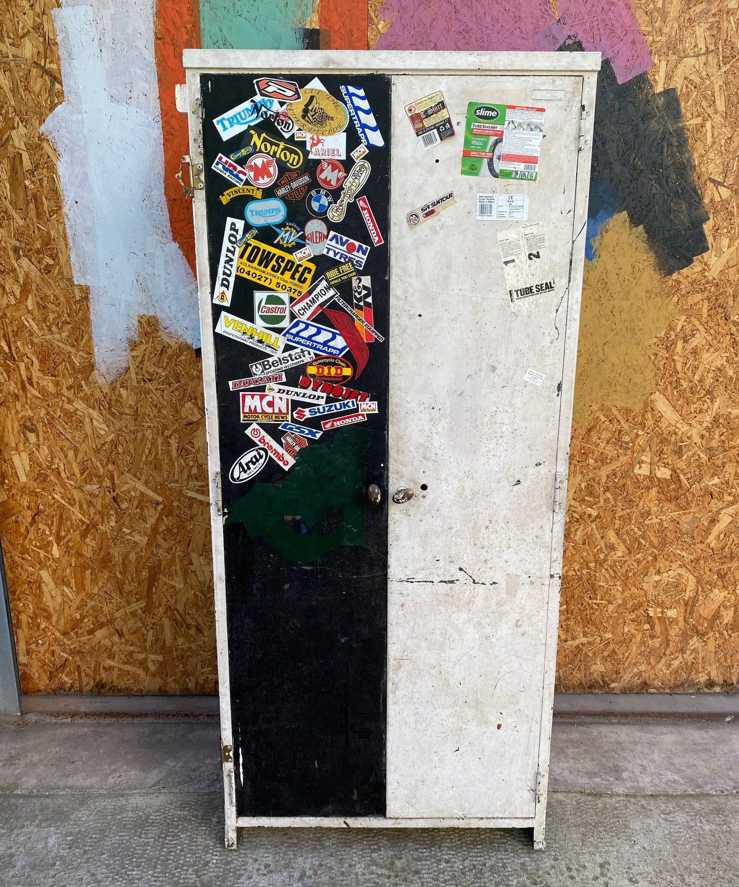 double-metal-locker-3