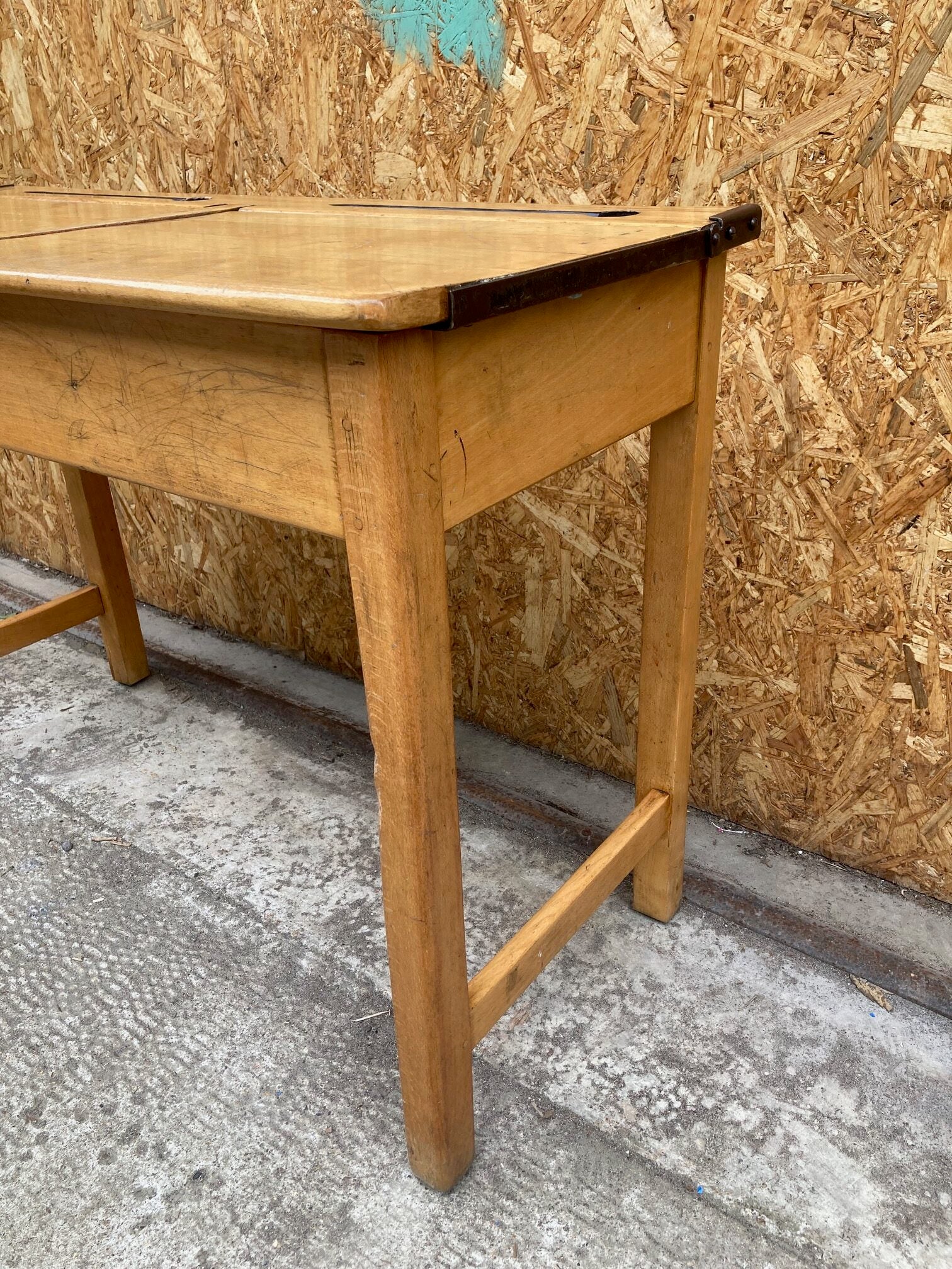 double-school-desk-3