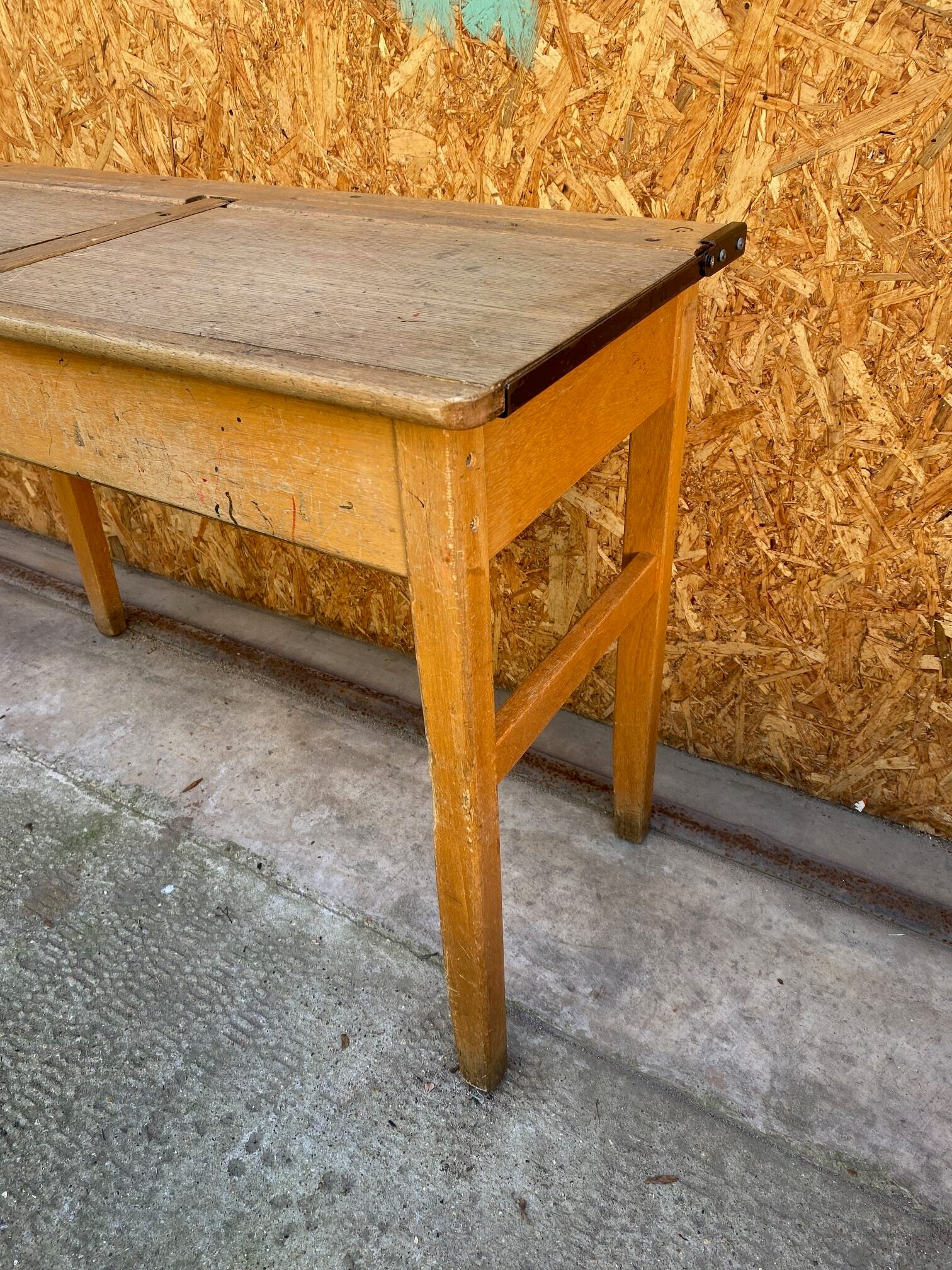 double-school-desks-12