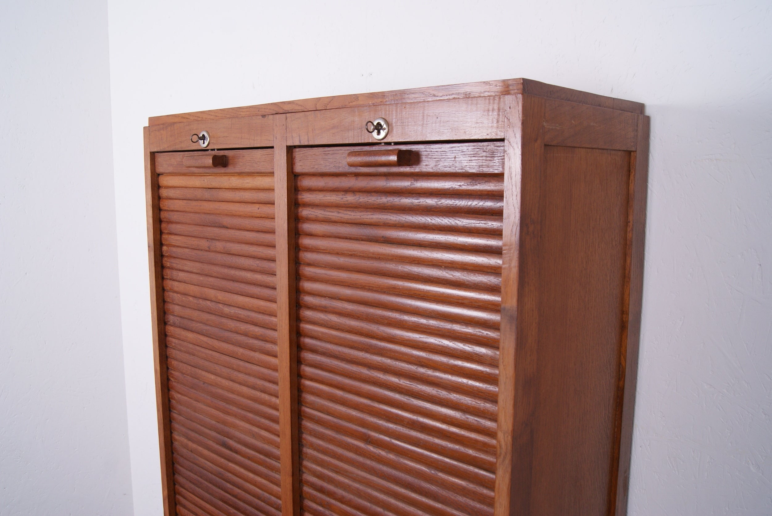 double-tambour-cabinet-3