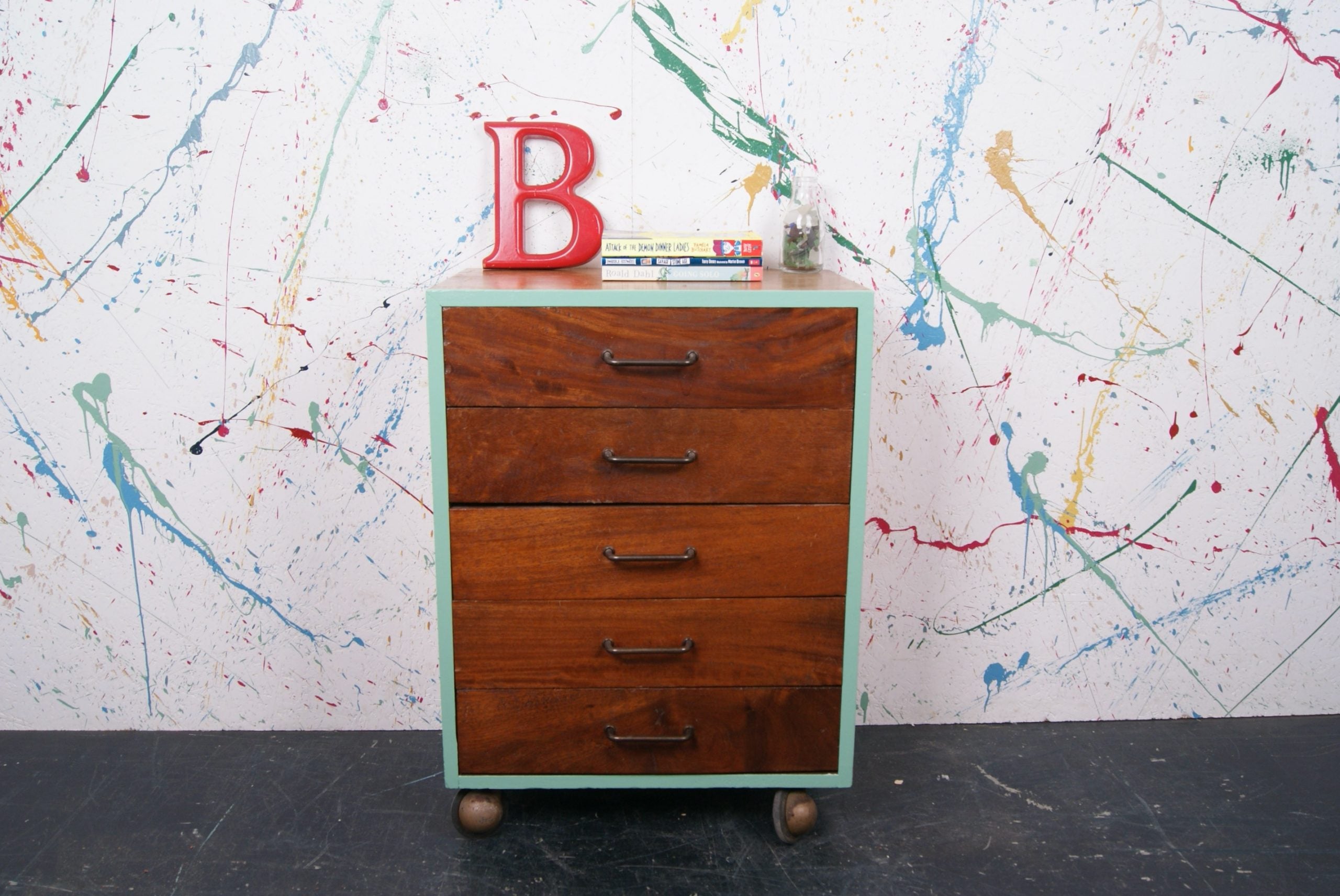 drawers-on-castors-1