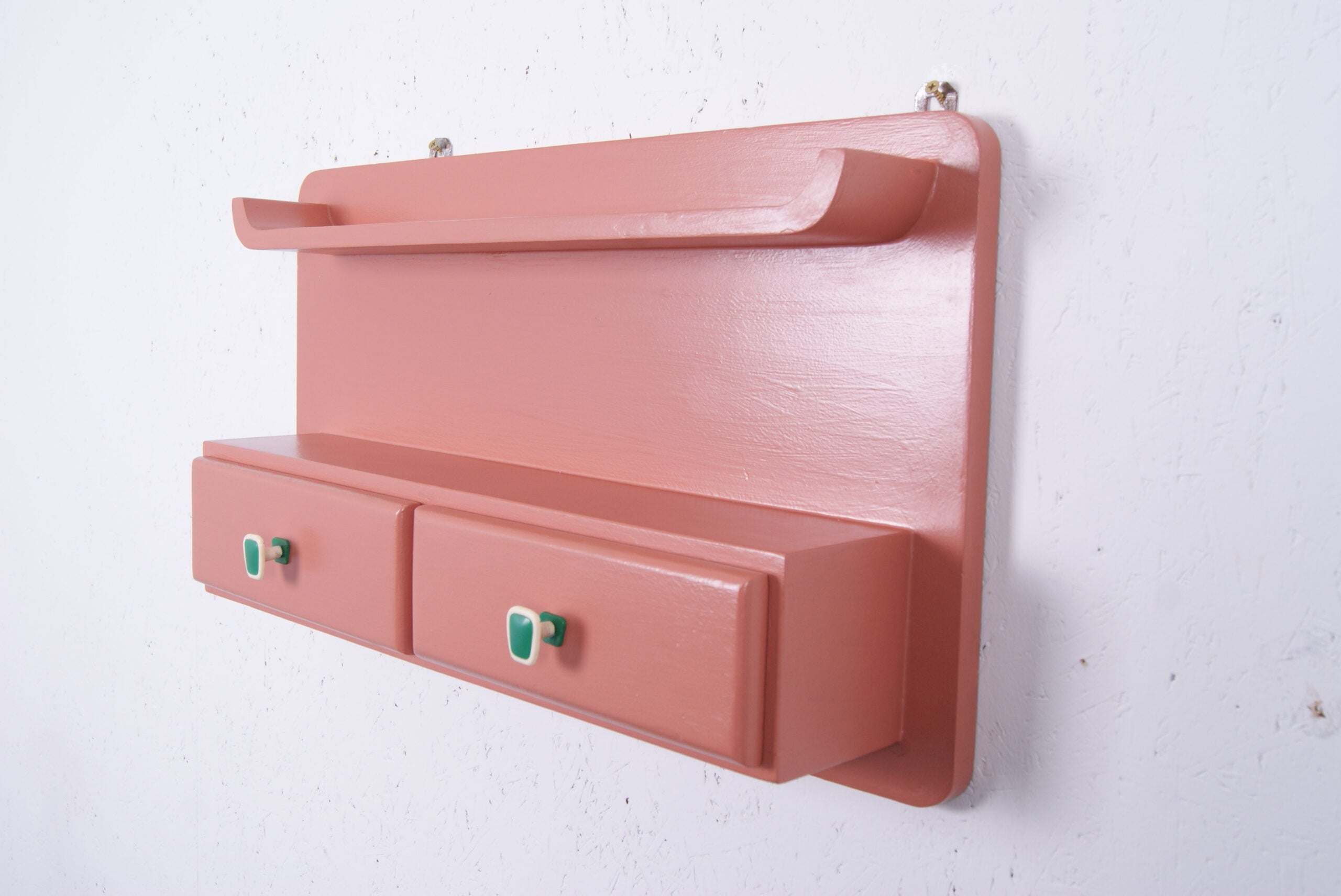 earth-red-shelf-from-poland-7