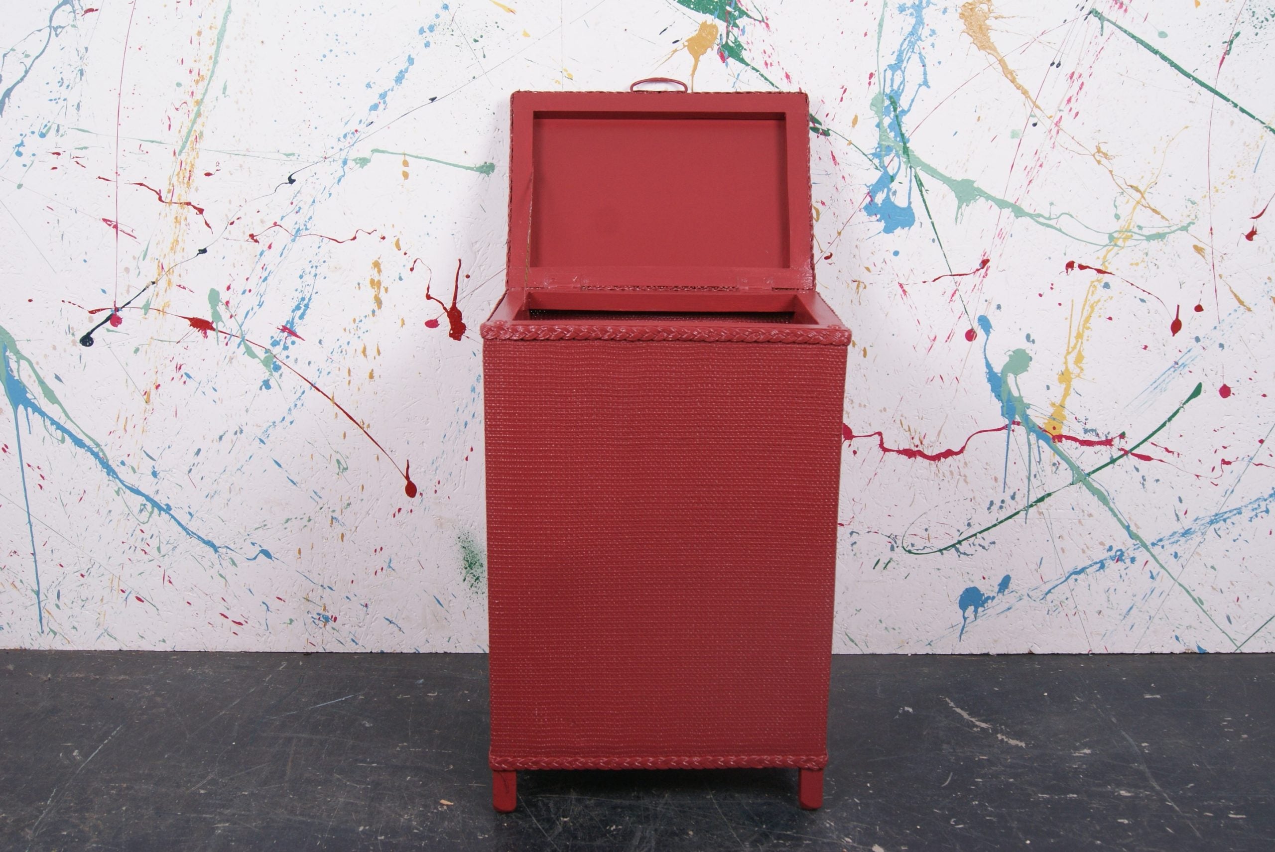 eating-room-red-laundry-basket-1