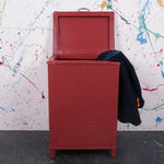 eating-room-red-laundry-basket-6