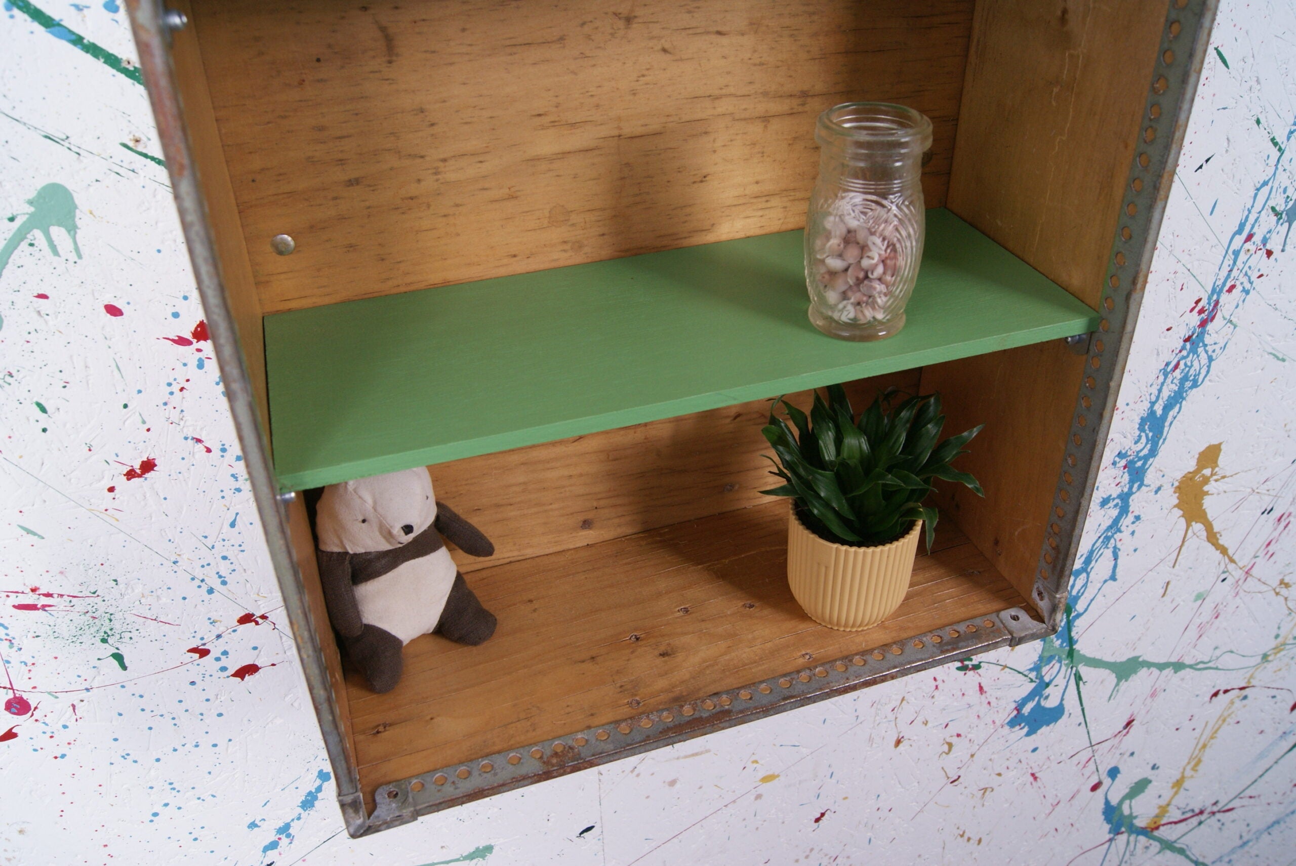 ericsson-crate-shelf-1