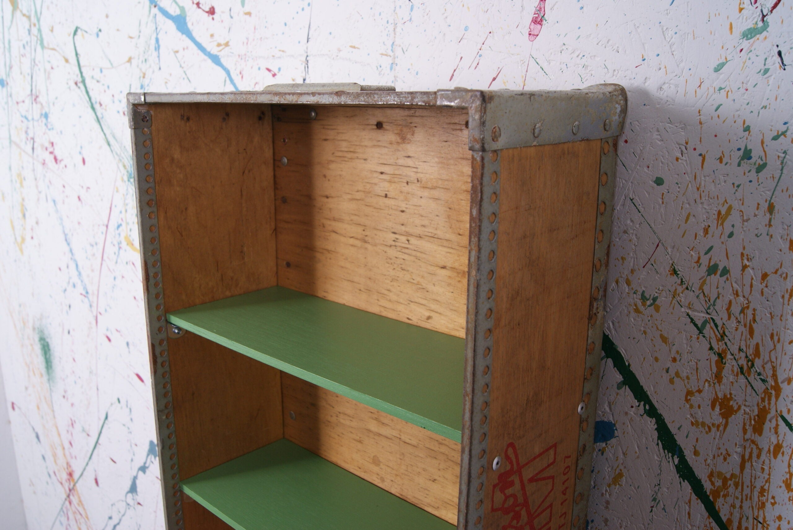 ericsson-crate-shelf-5