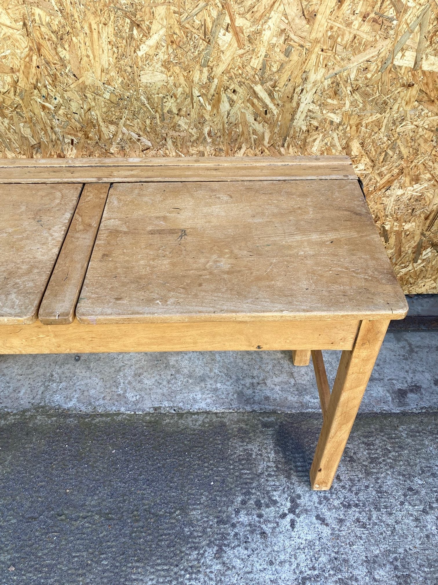 esavian-double-desk-2