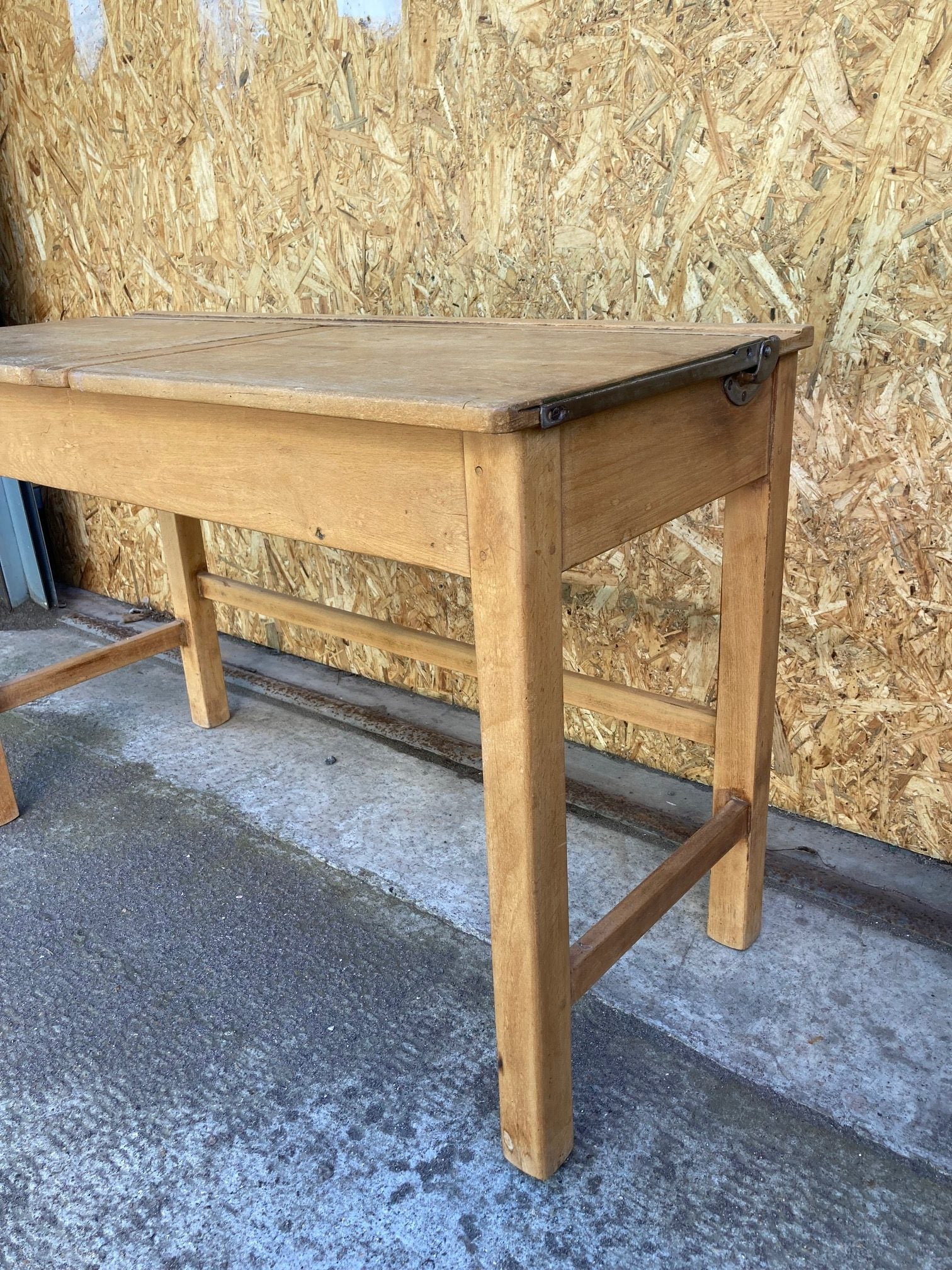 esavian-double-desk-3