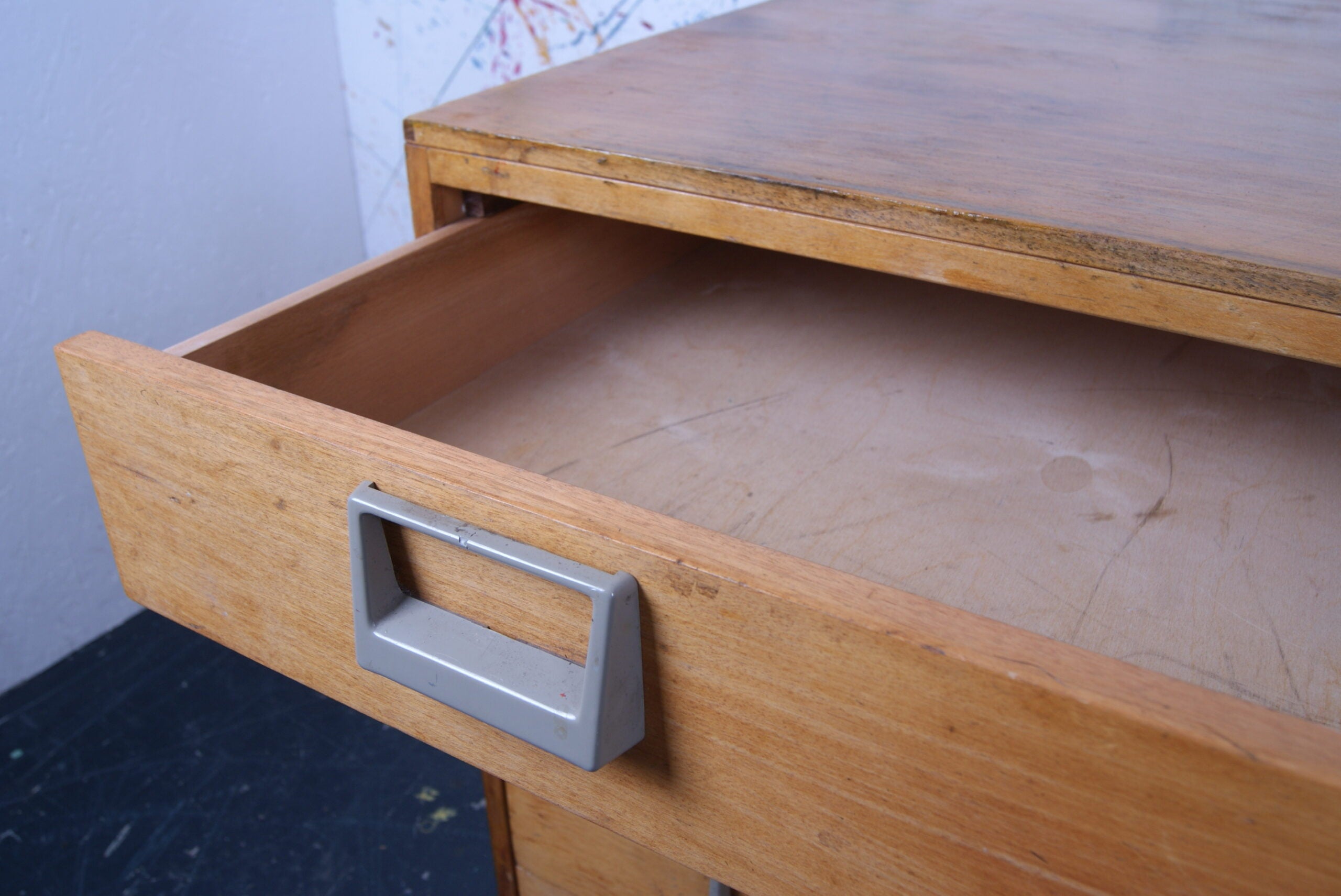 esavian-drawers-2