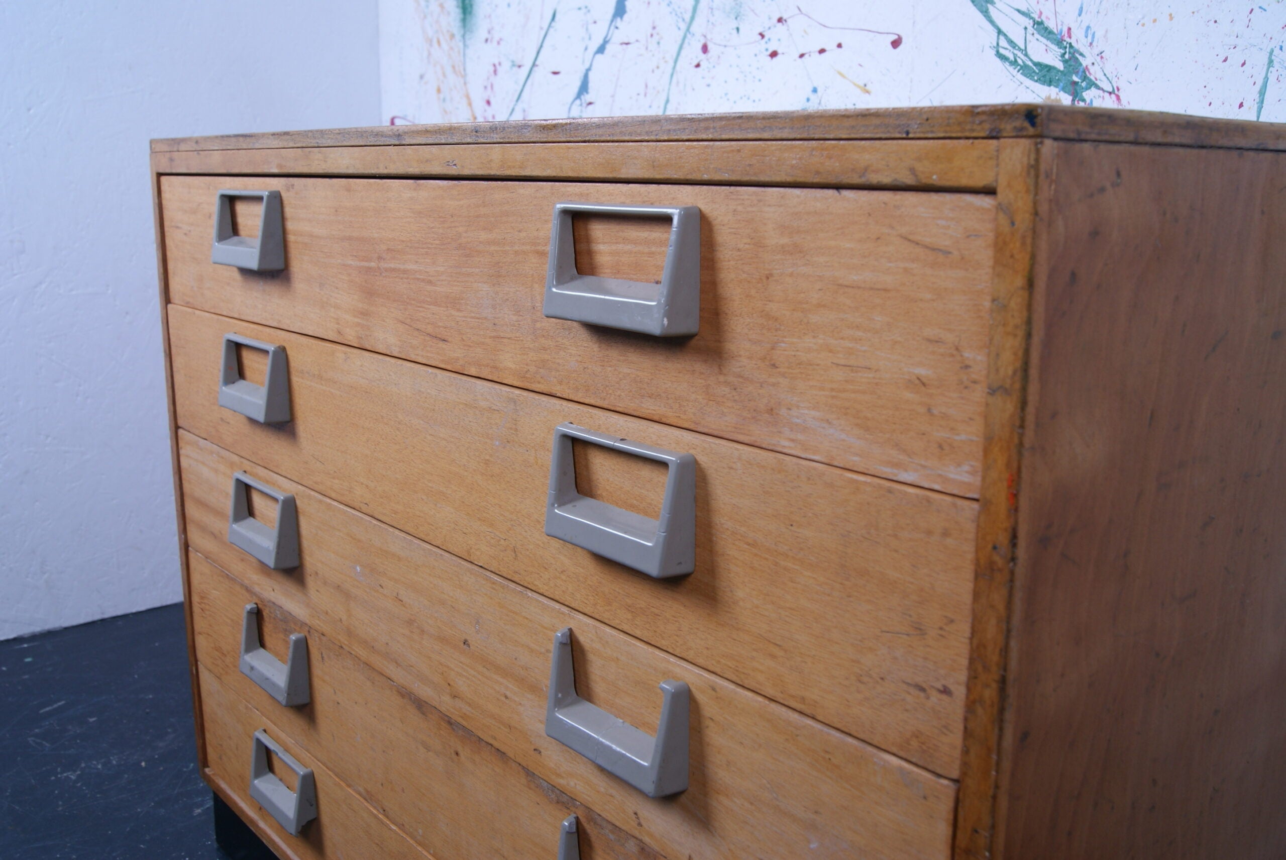 esavian-drawers-3