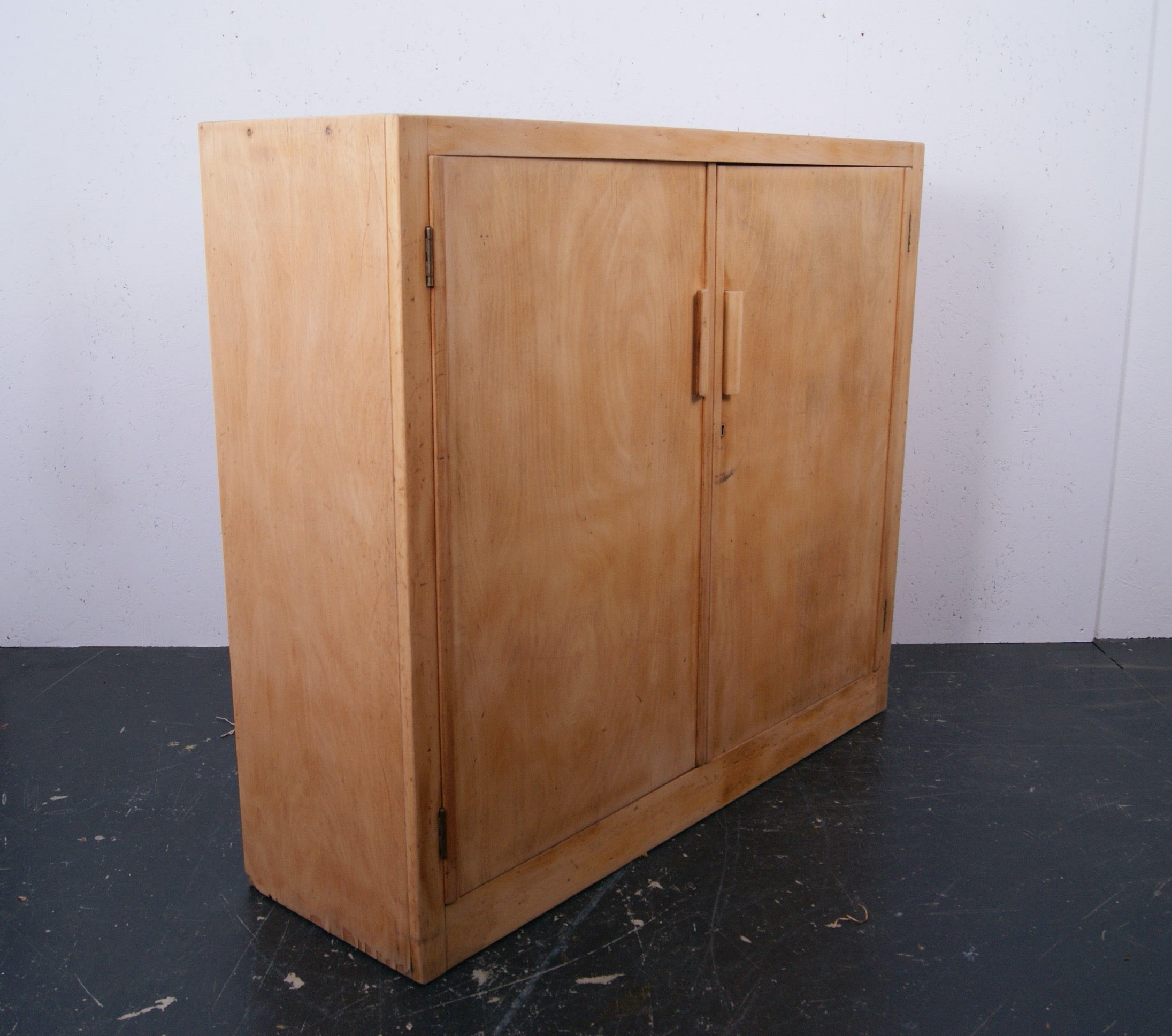 esavian-school-cupboard-8