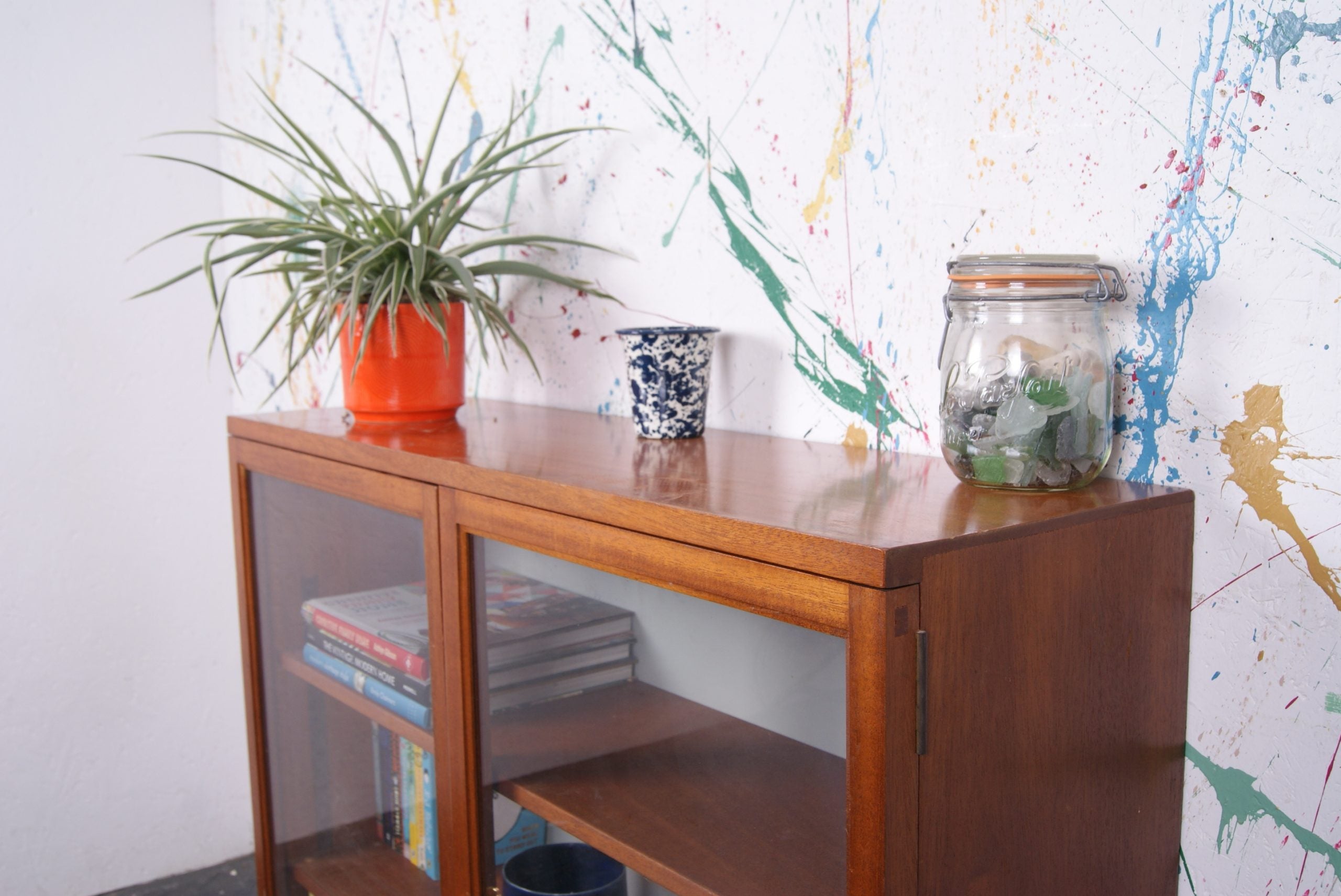floor-glass-cabinet-4