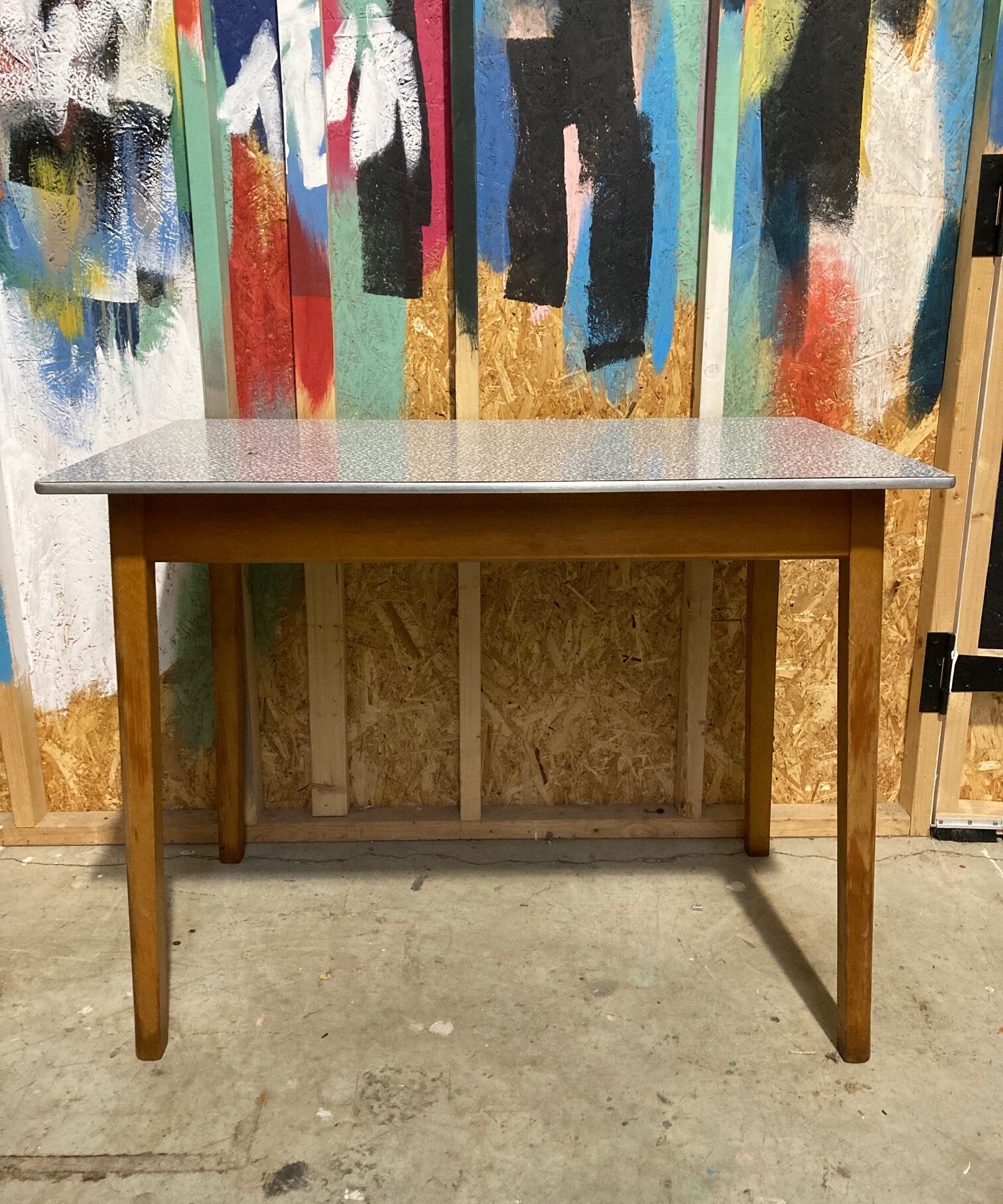 formica-table-1