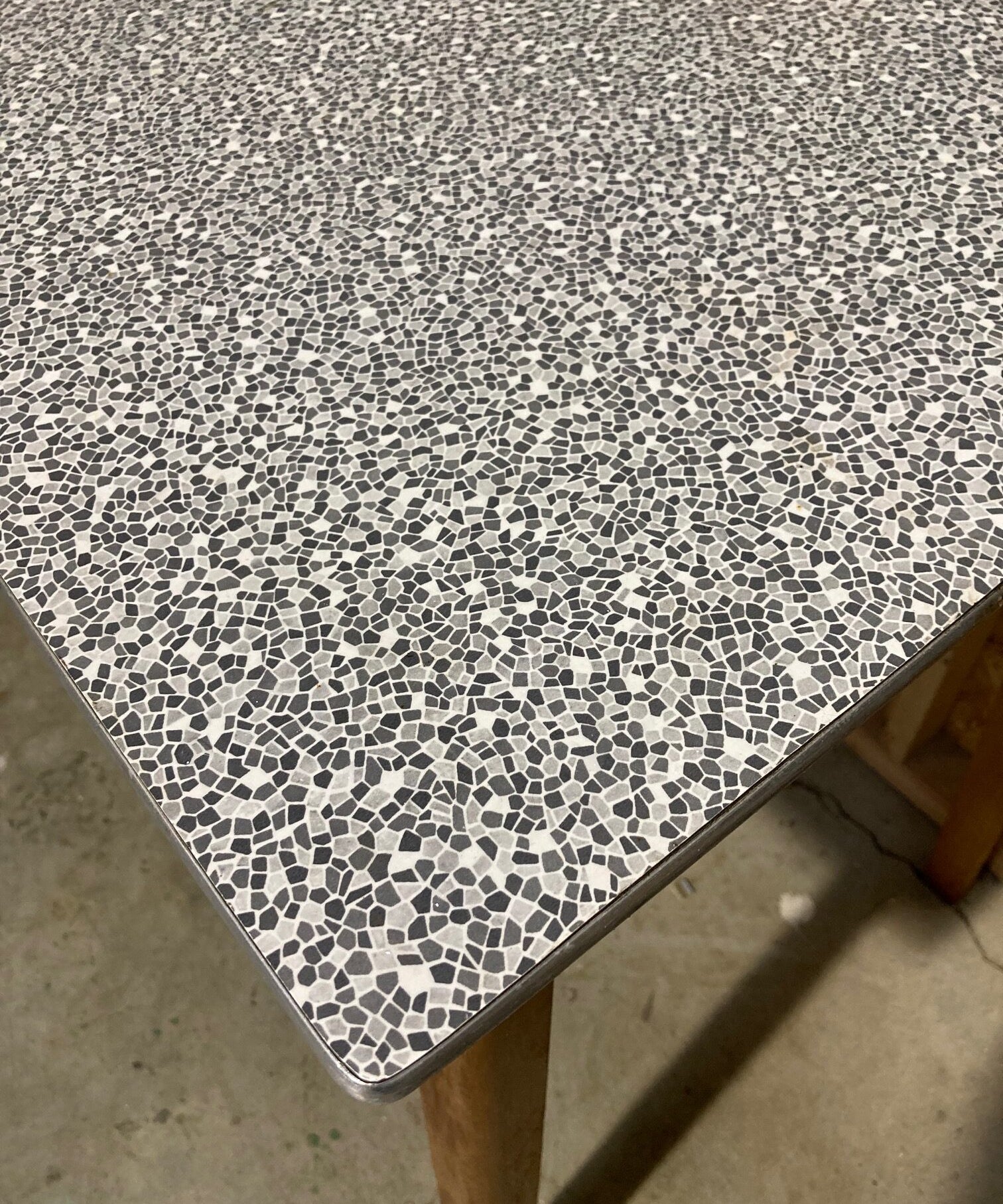 formica-table-8