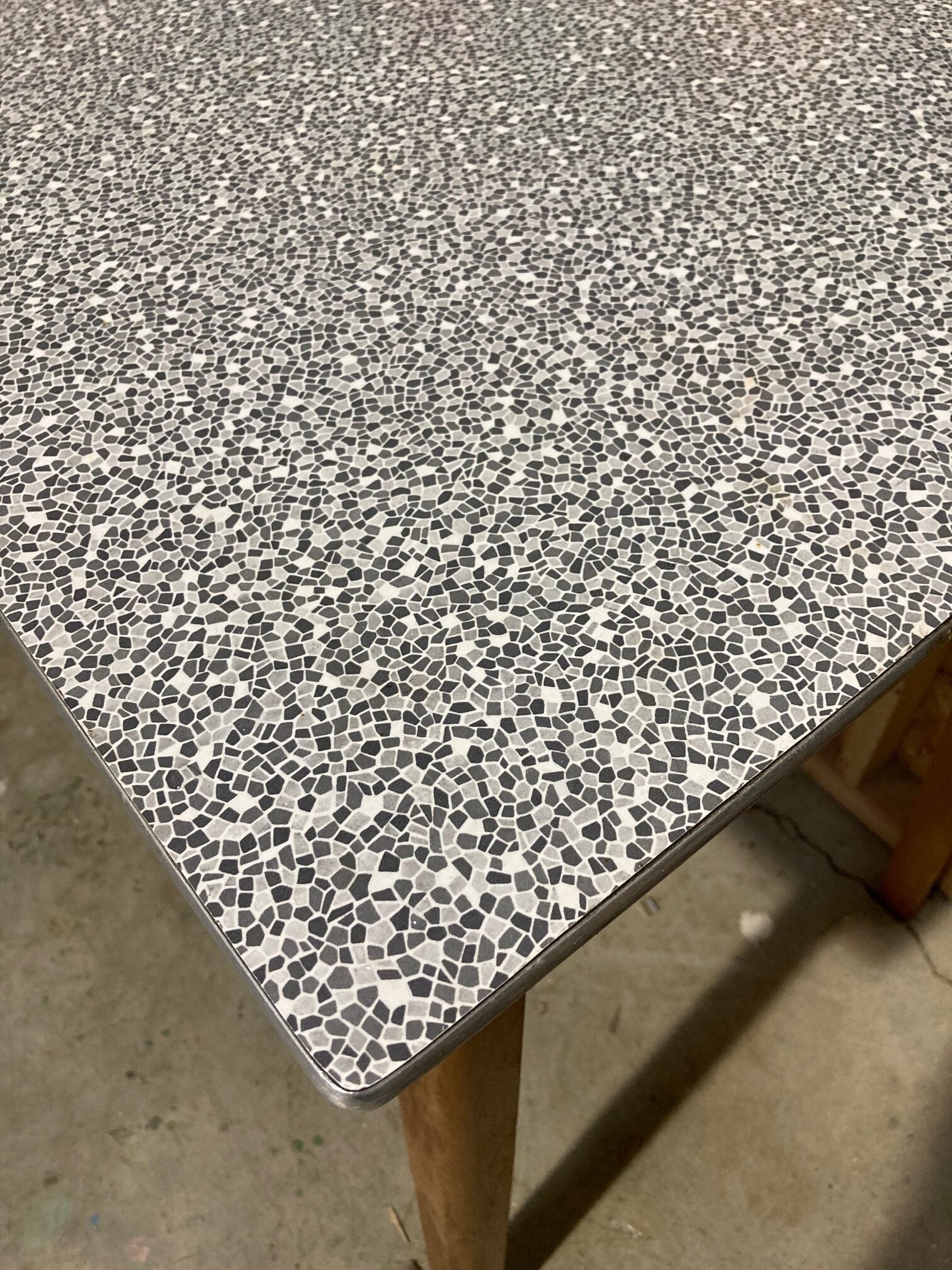 formica-table-8