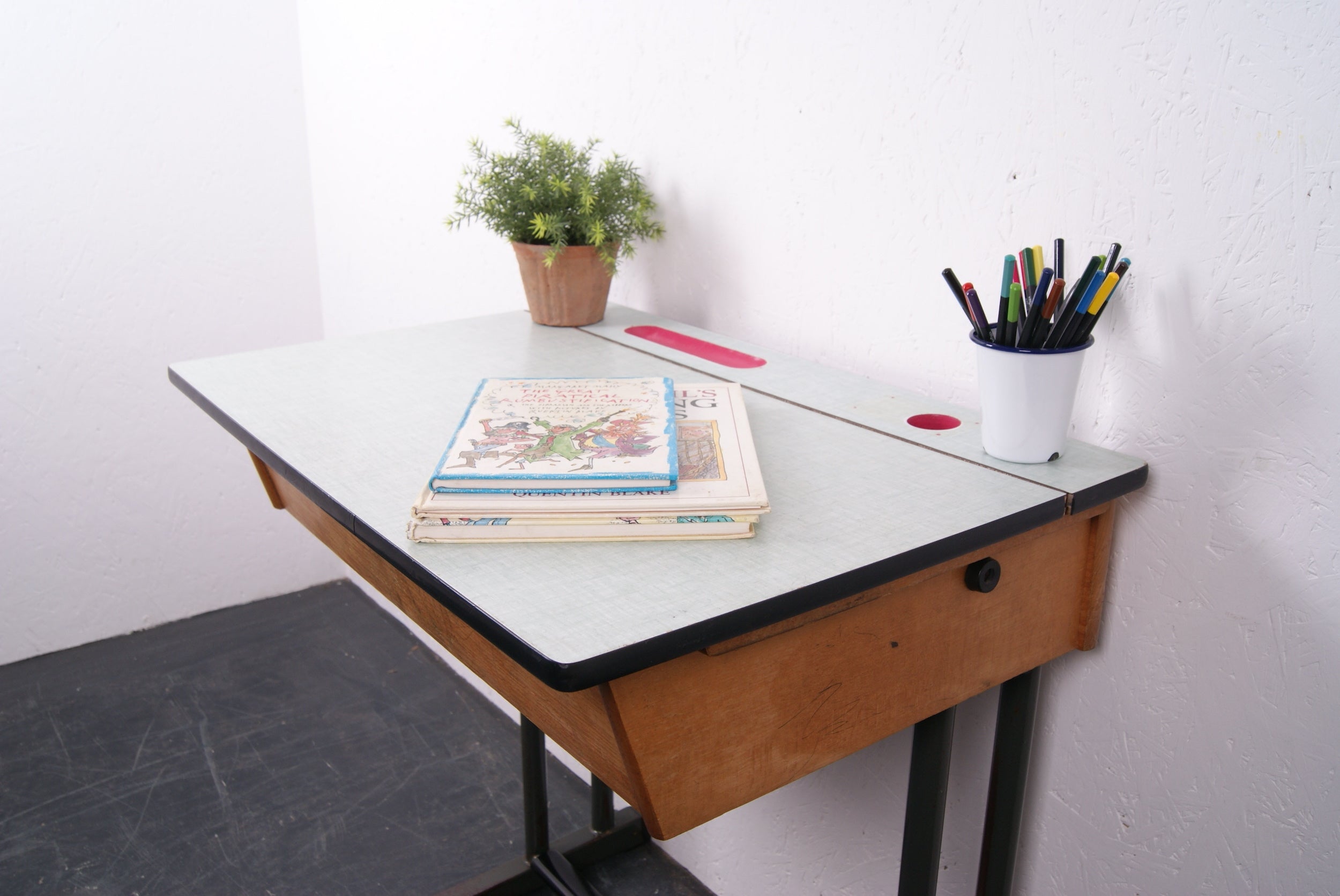 formica-topped-desk-8