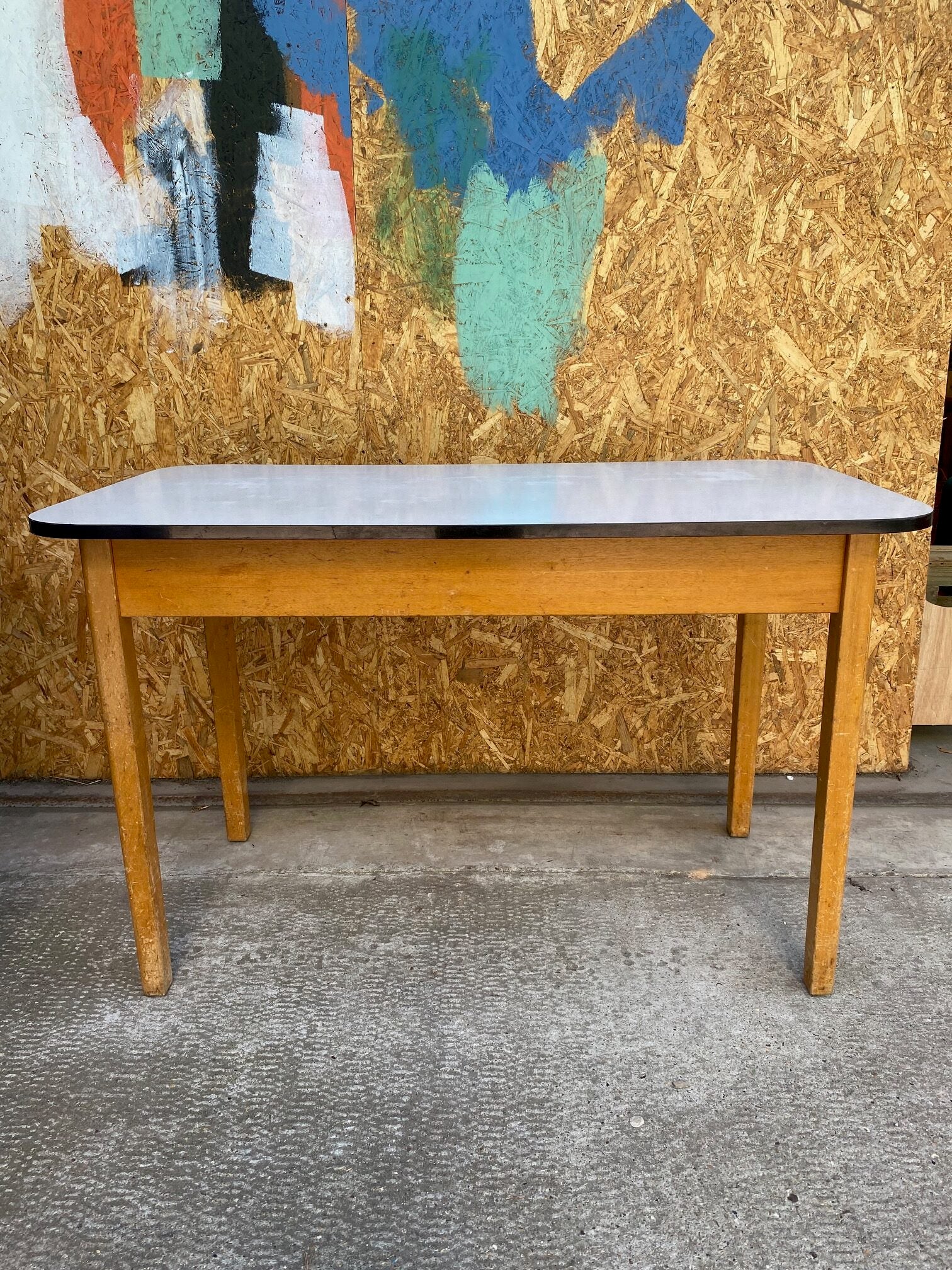 formica-topped-table-1