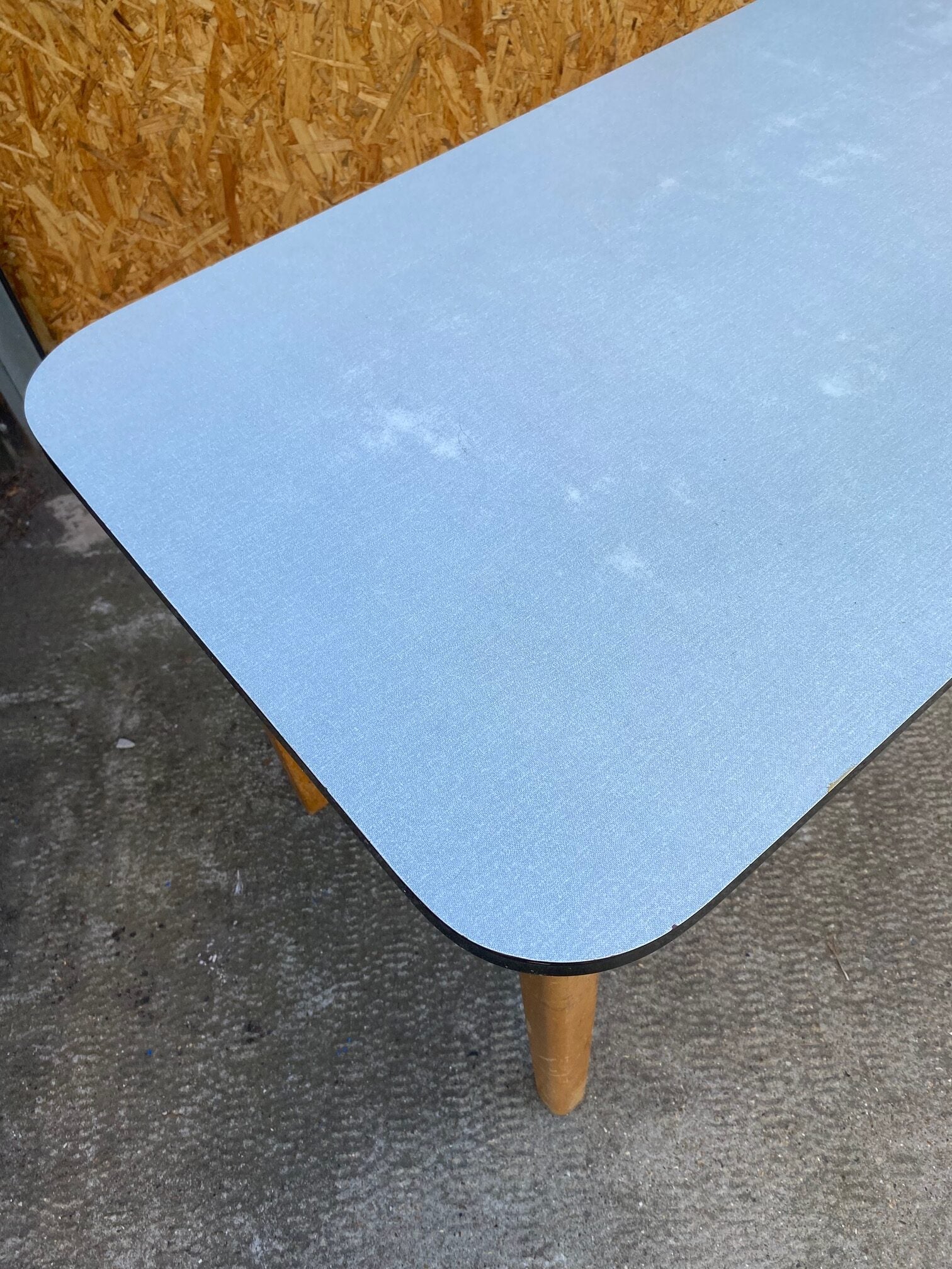 formica-topped-table-5