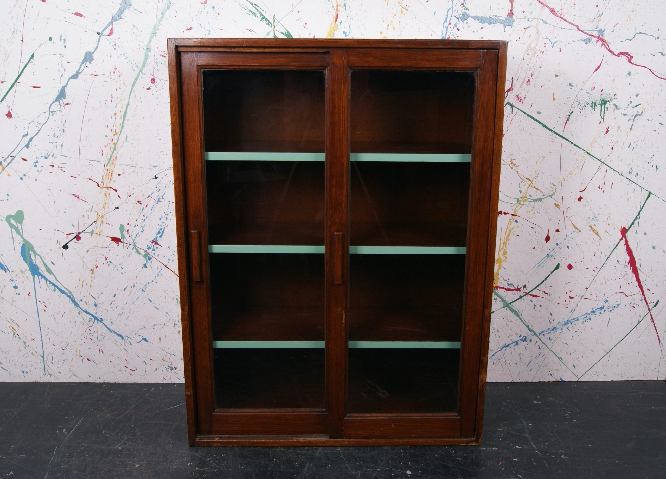 freestanding-glass-cabinet-1