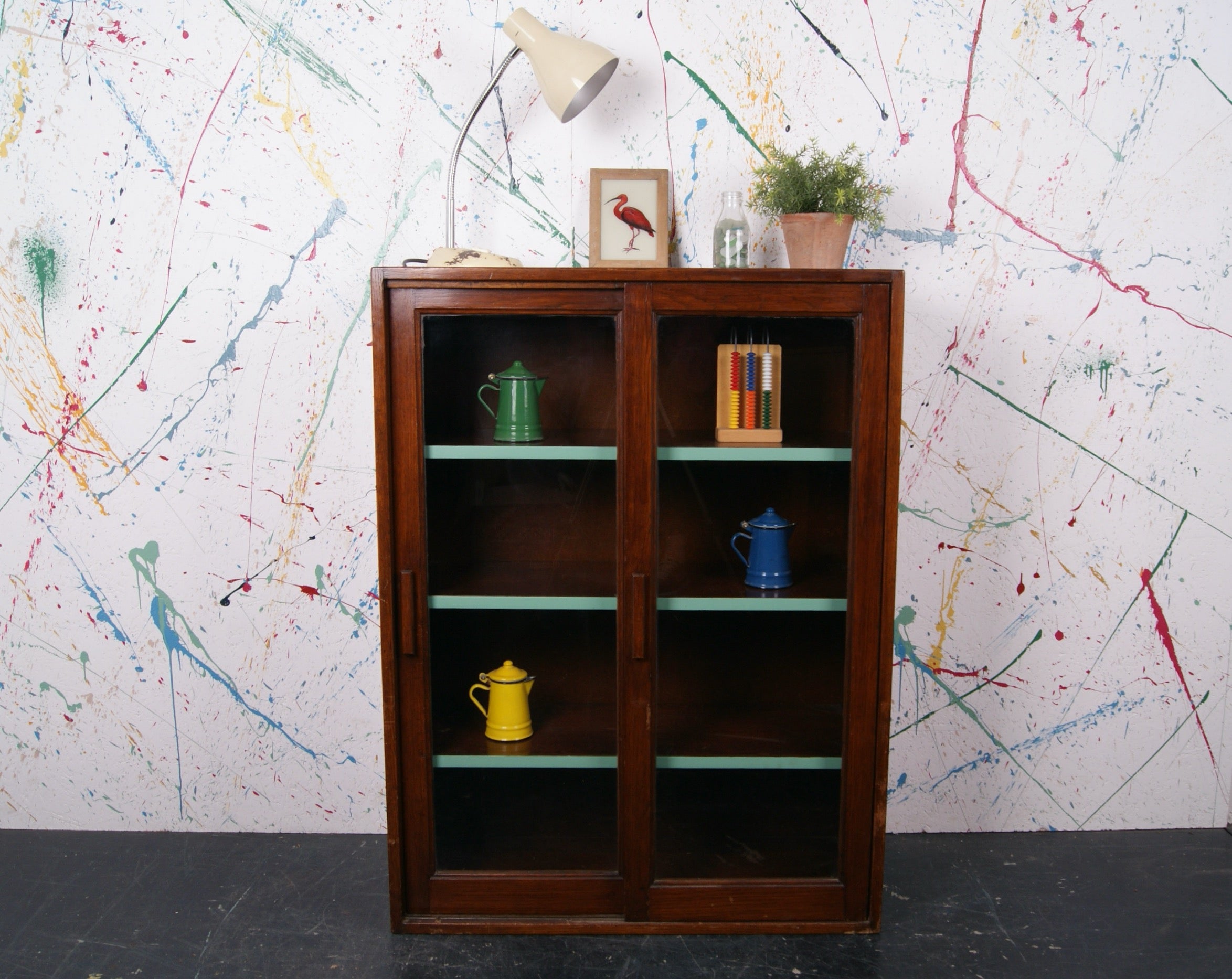 freestanding-glass-cabinet-5