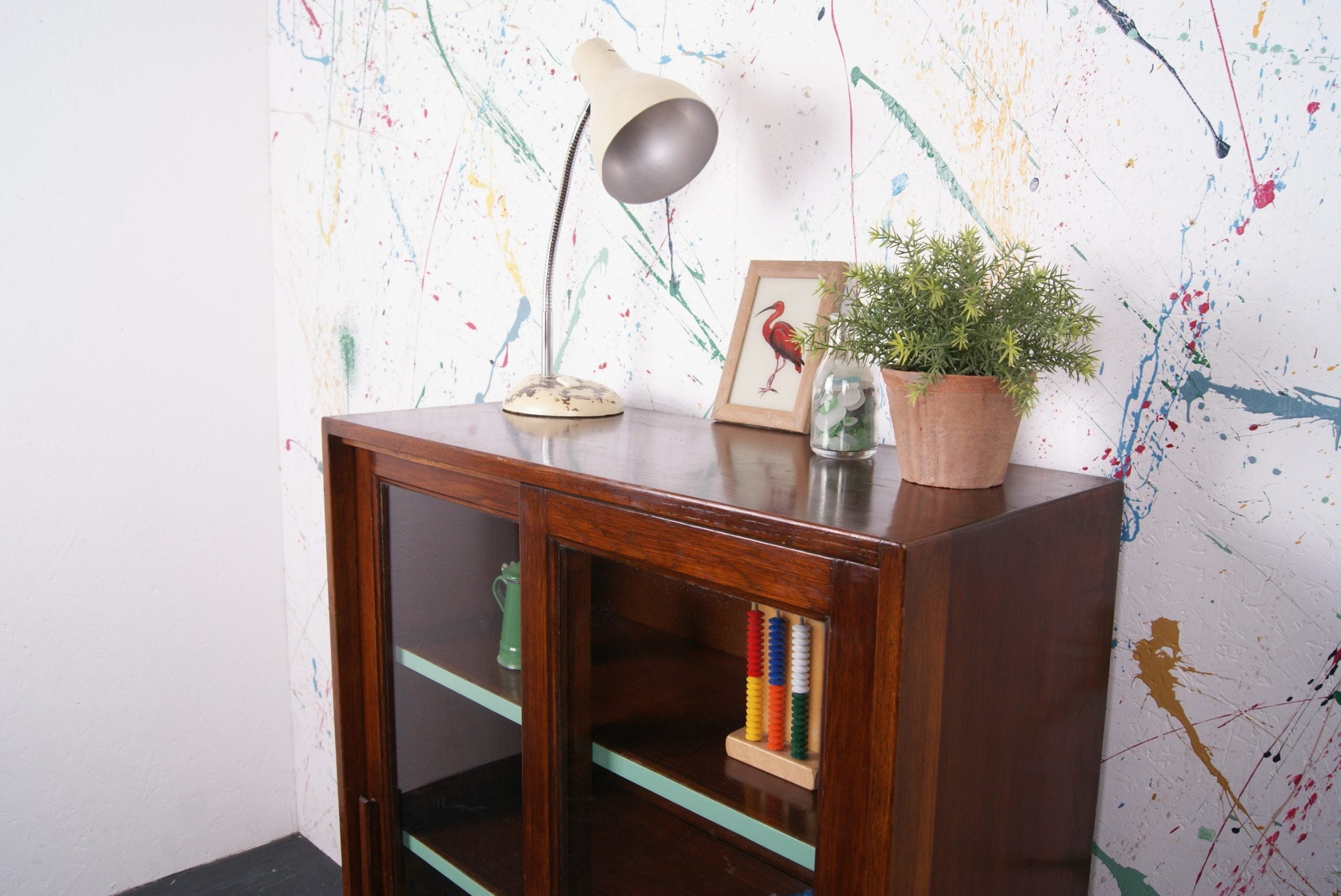 freestanding-glass-cabinet-7