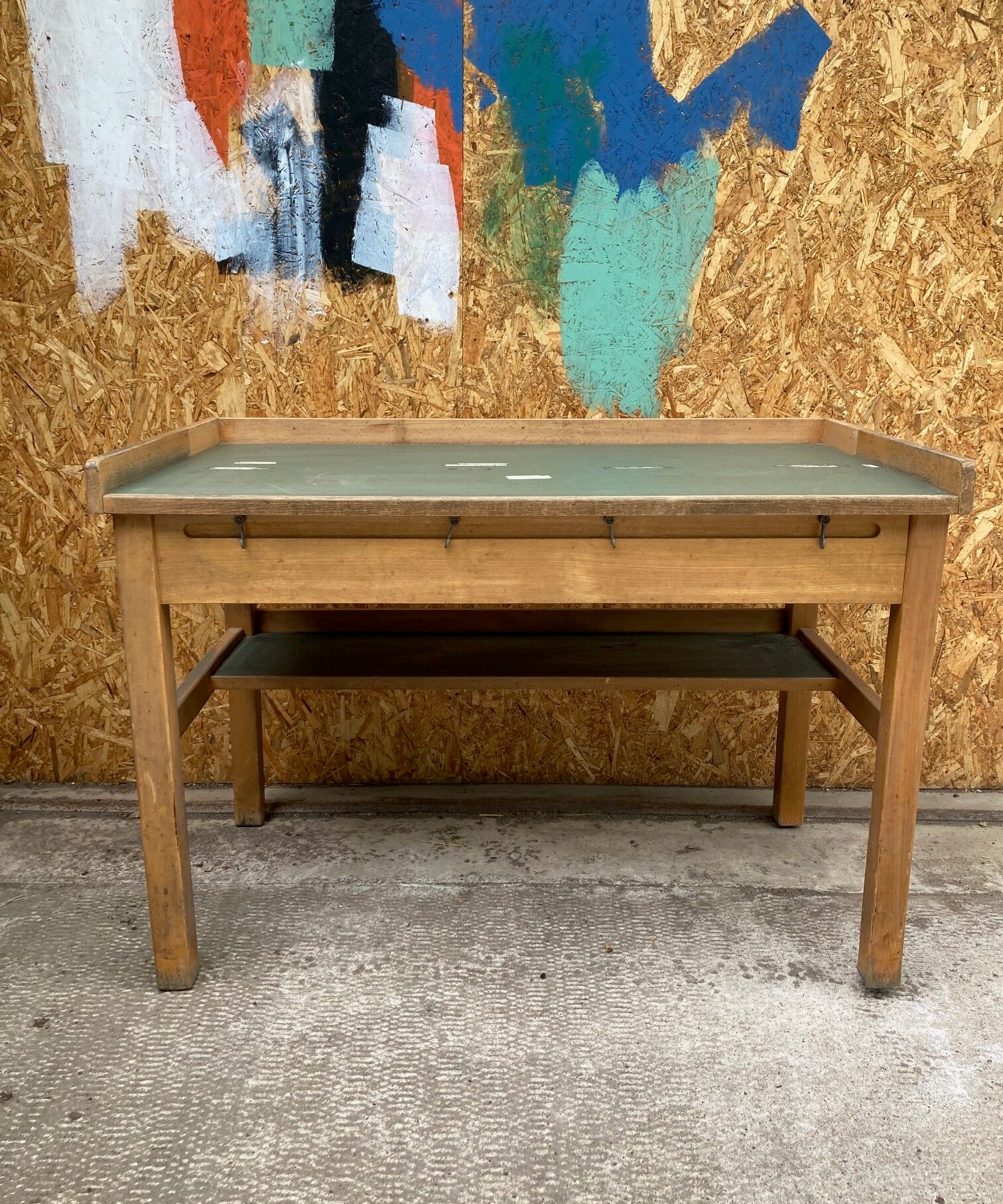 french-lab-bench-1
