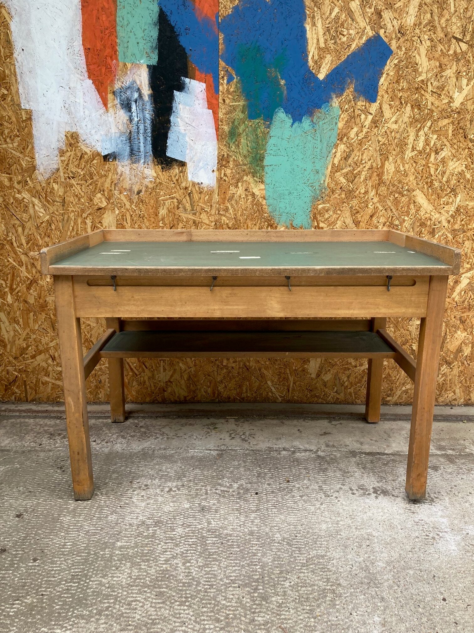 french-lab-bench-1