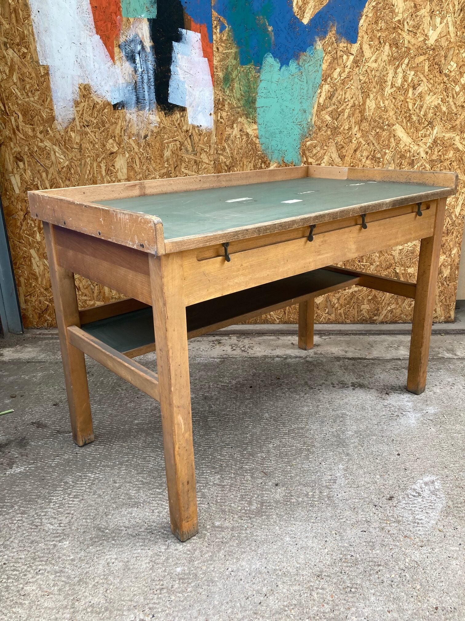 french-lab-bench-6