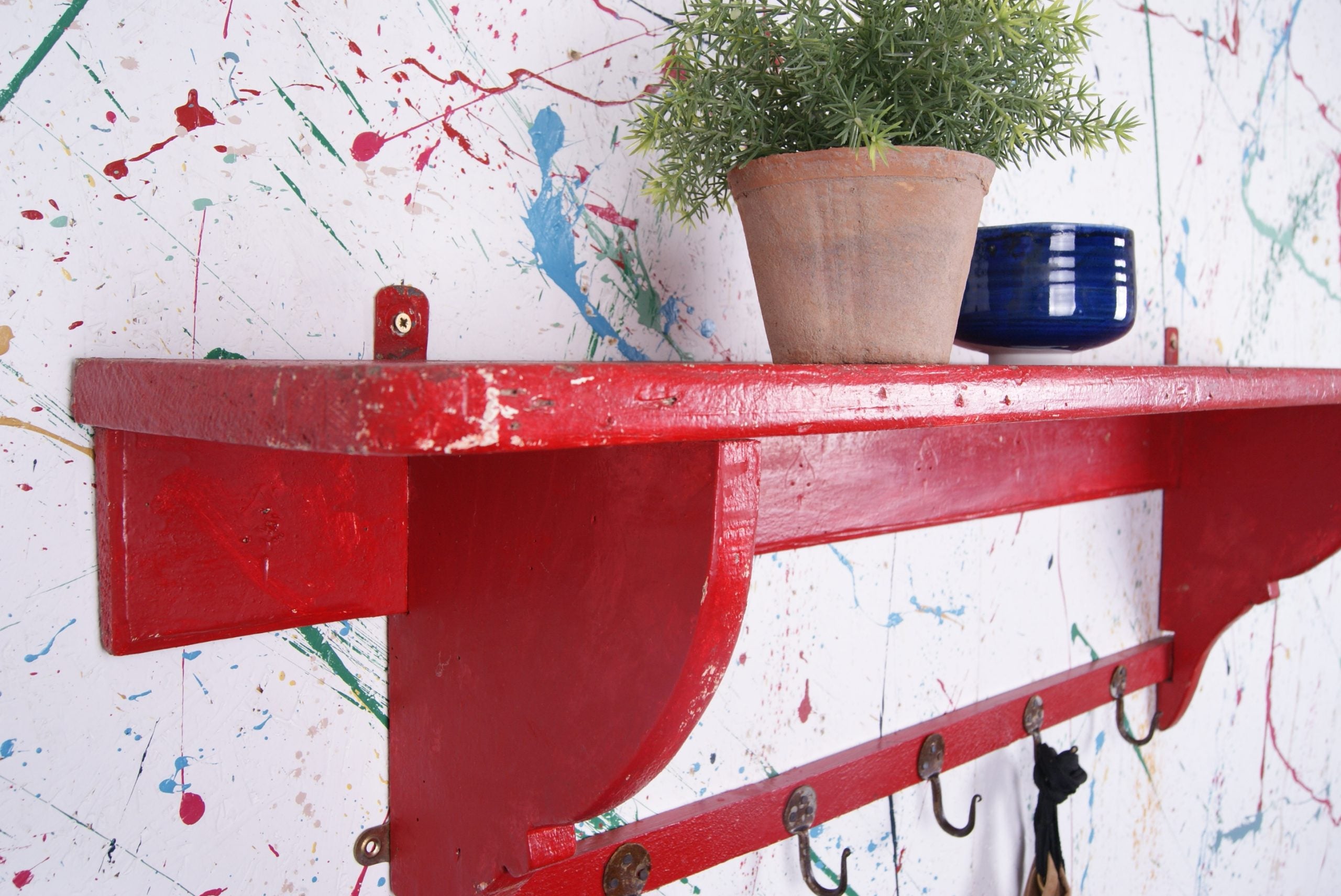 french-red-shelf-10