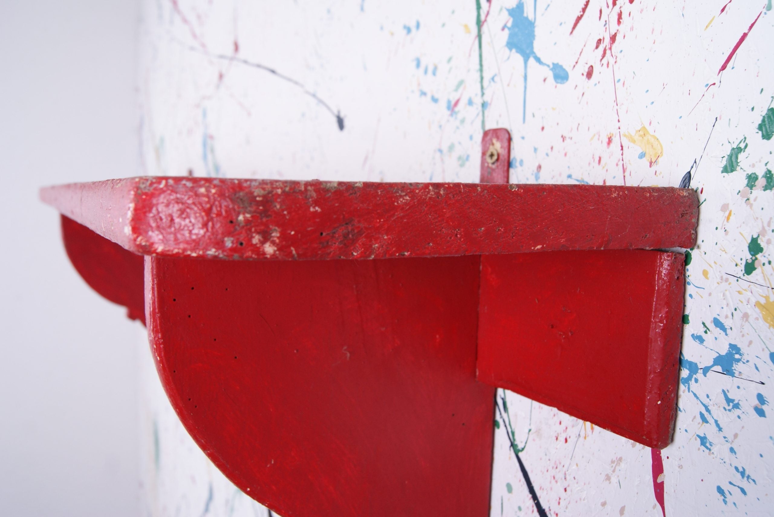 french-red-shelf-3