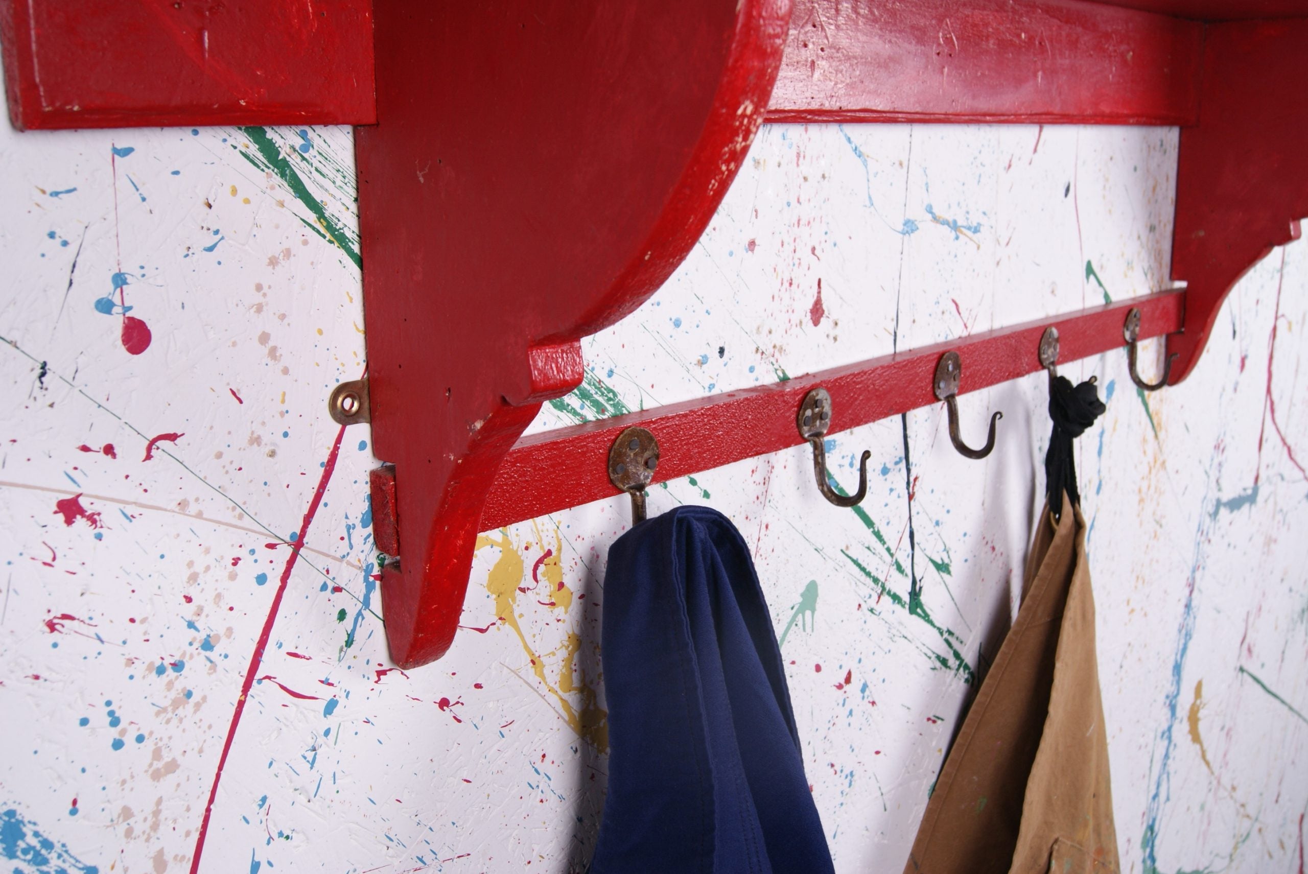 french-red-shelf-9