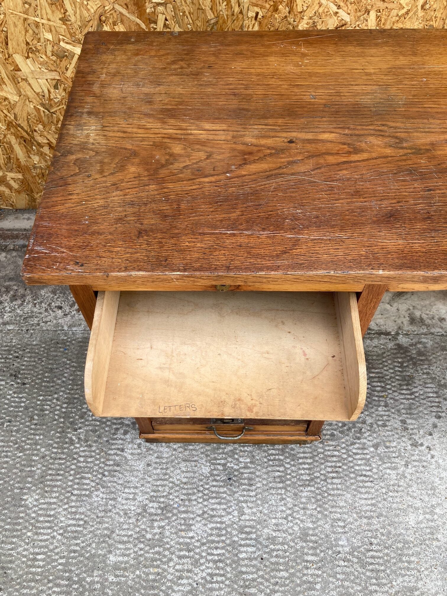 french-tambour-wooden-desk-5