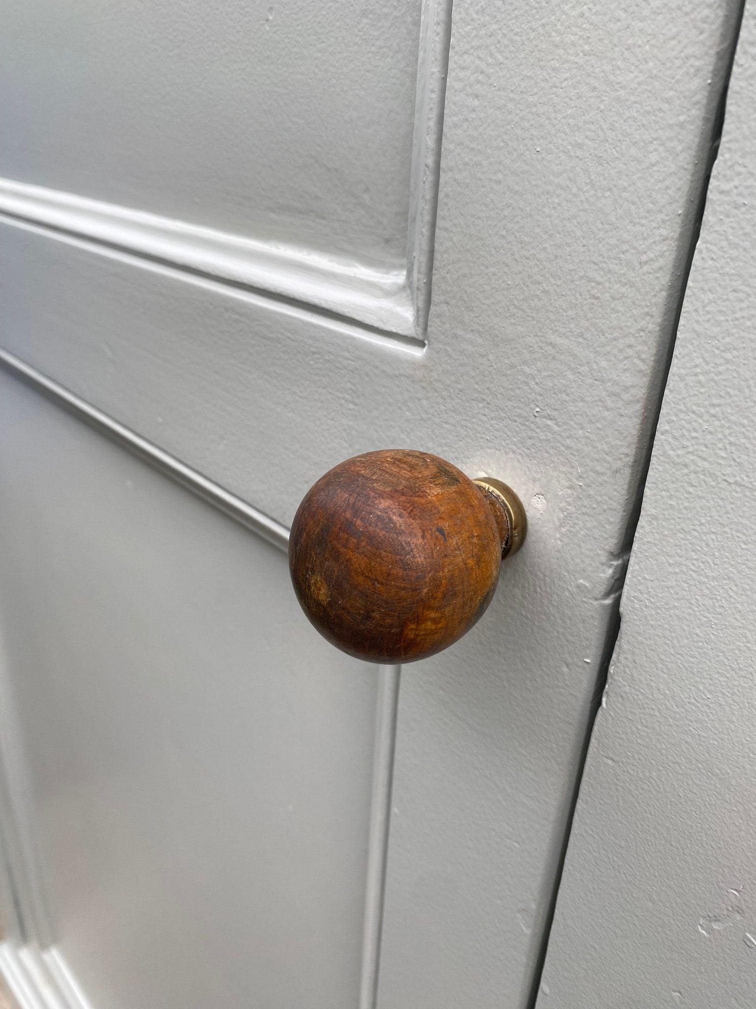 french-wooden-cupboard-3