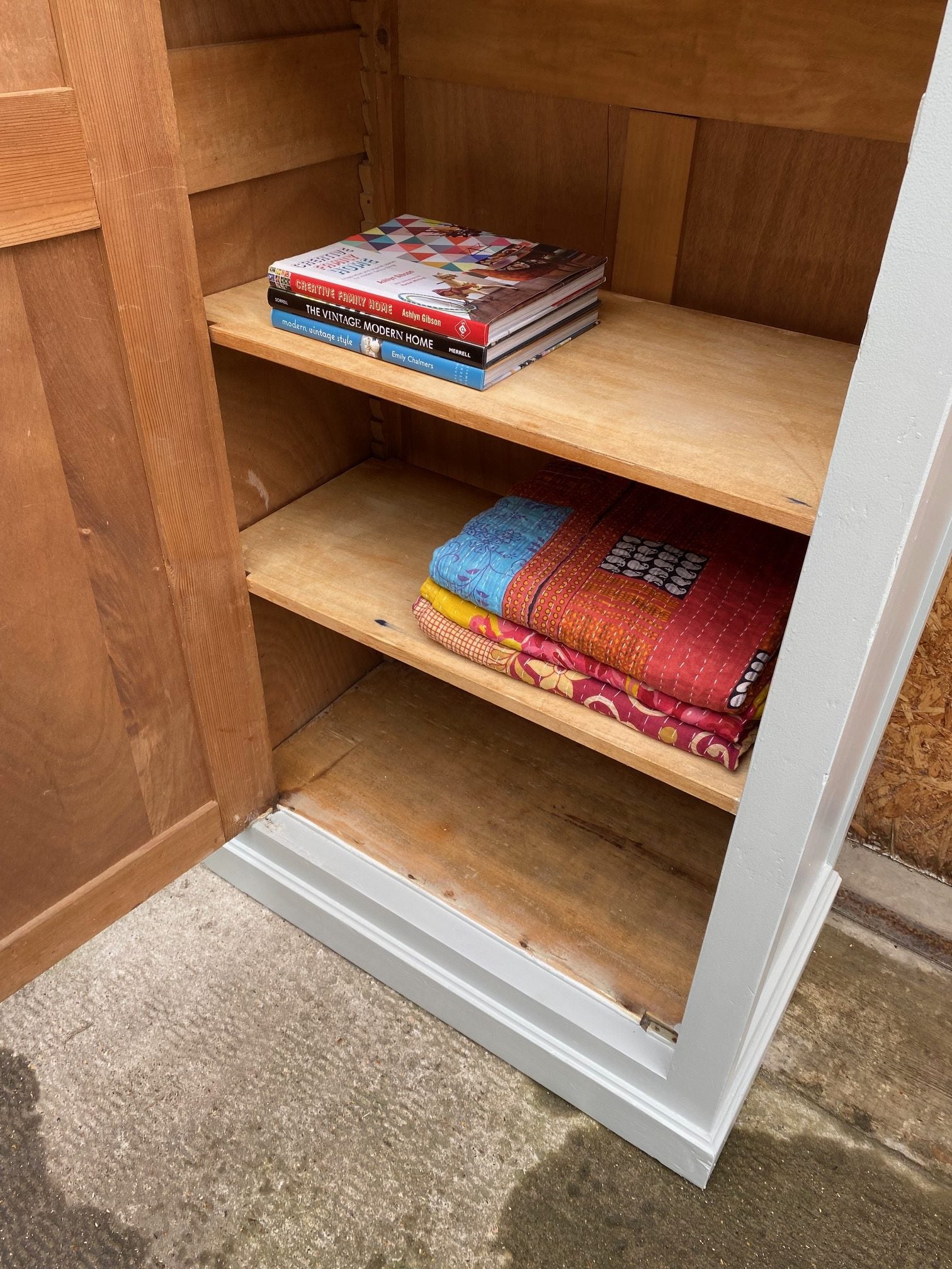 french-wooden-cupboard-9